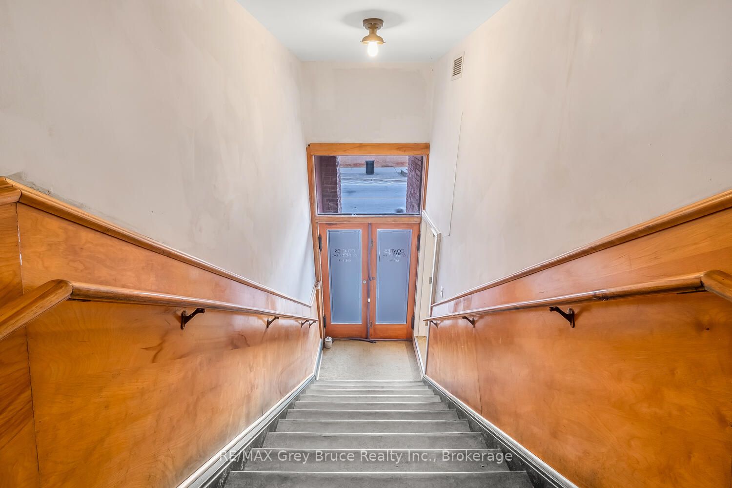 958 2nd Avenue E Property Photo 24