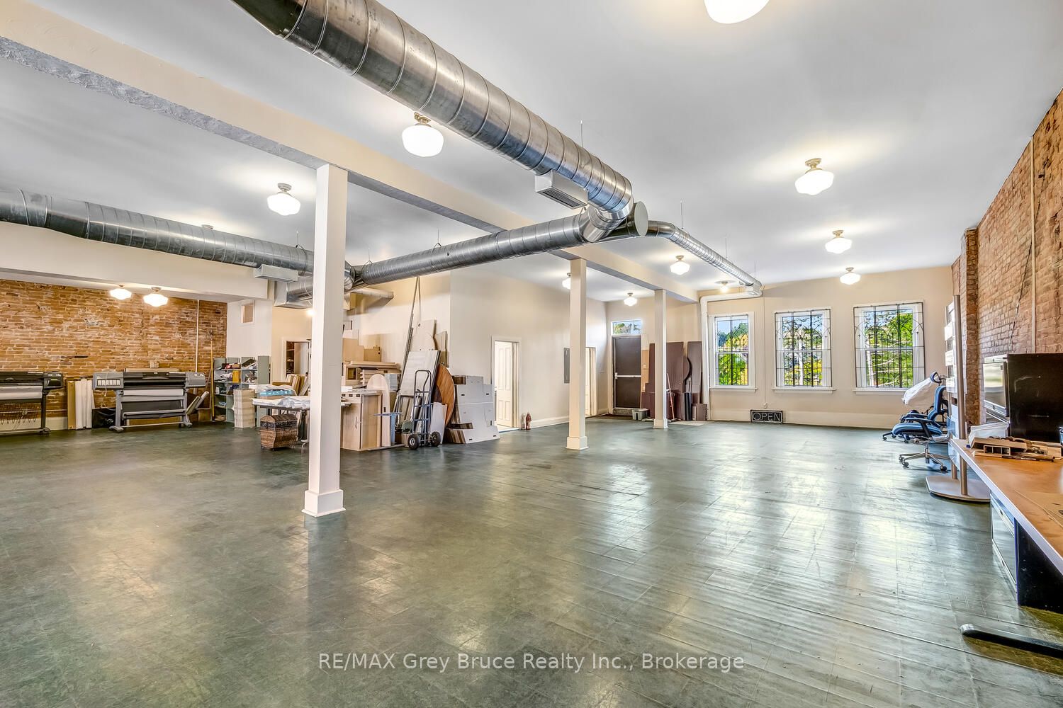 958 2nd Avenue E Property Photo 26