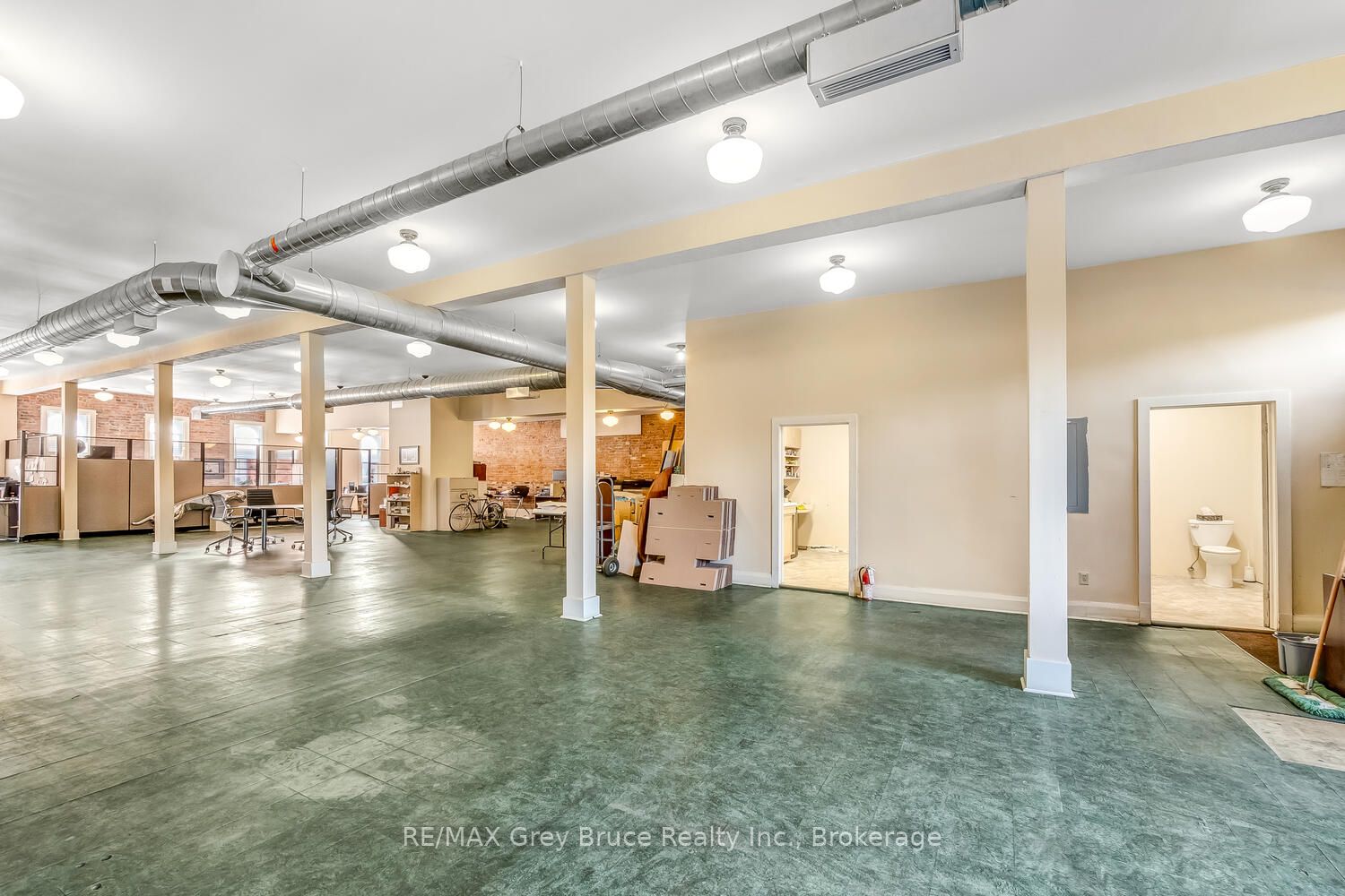 958 2nd Avenue E Property Photo 28