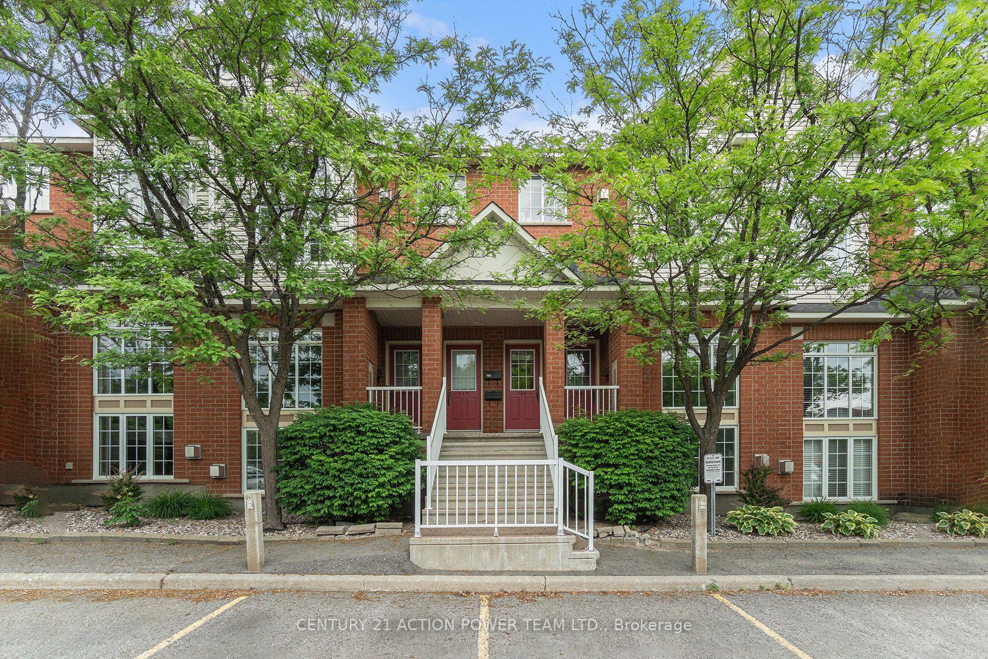 123 Gatestone Private 13 Property Photo 2