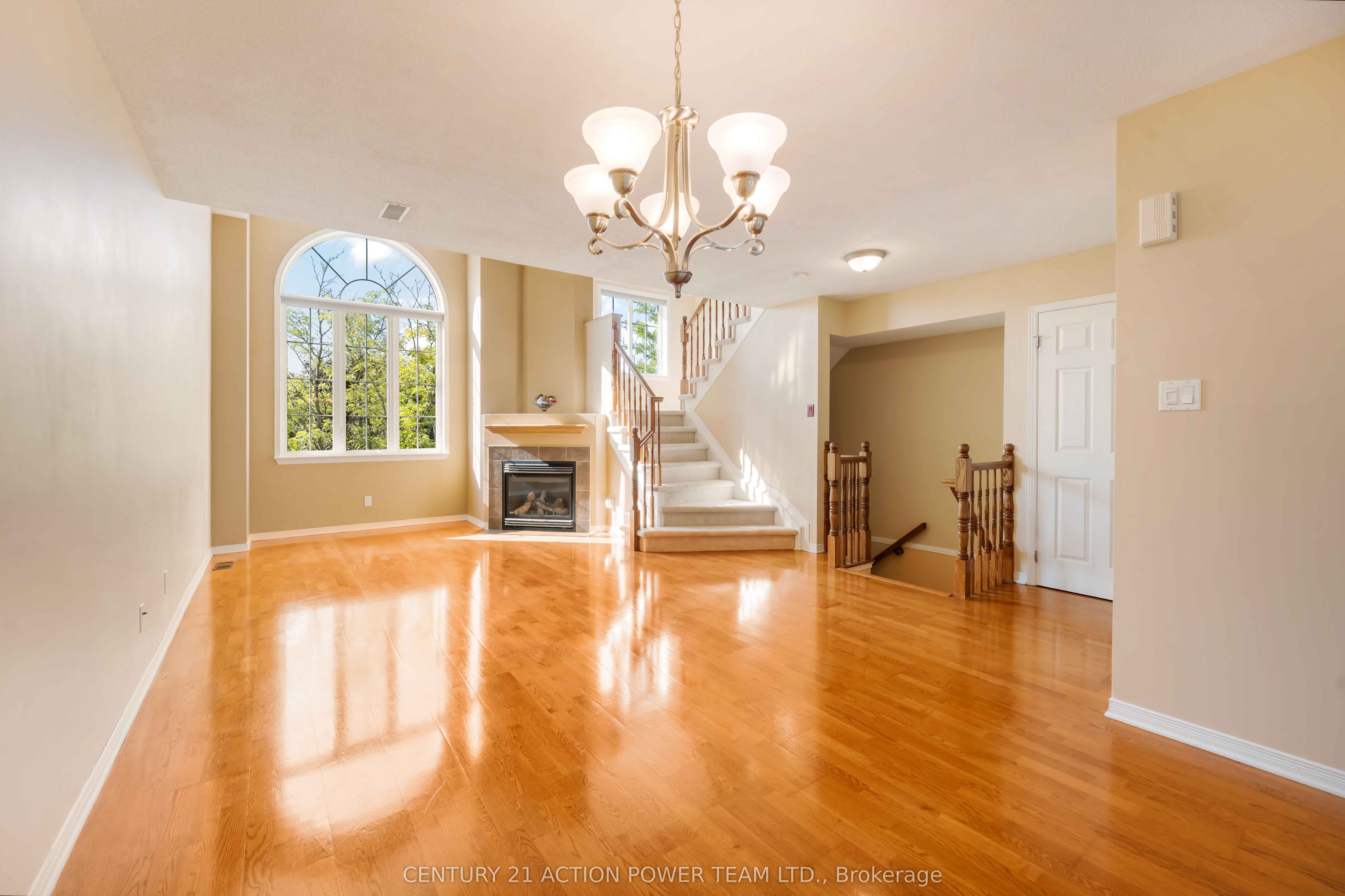 123 Gatestone Private 13 Property Photo 4