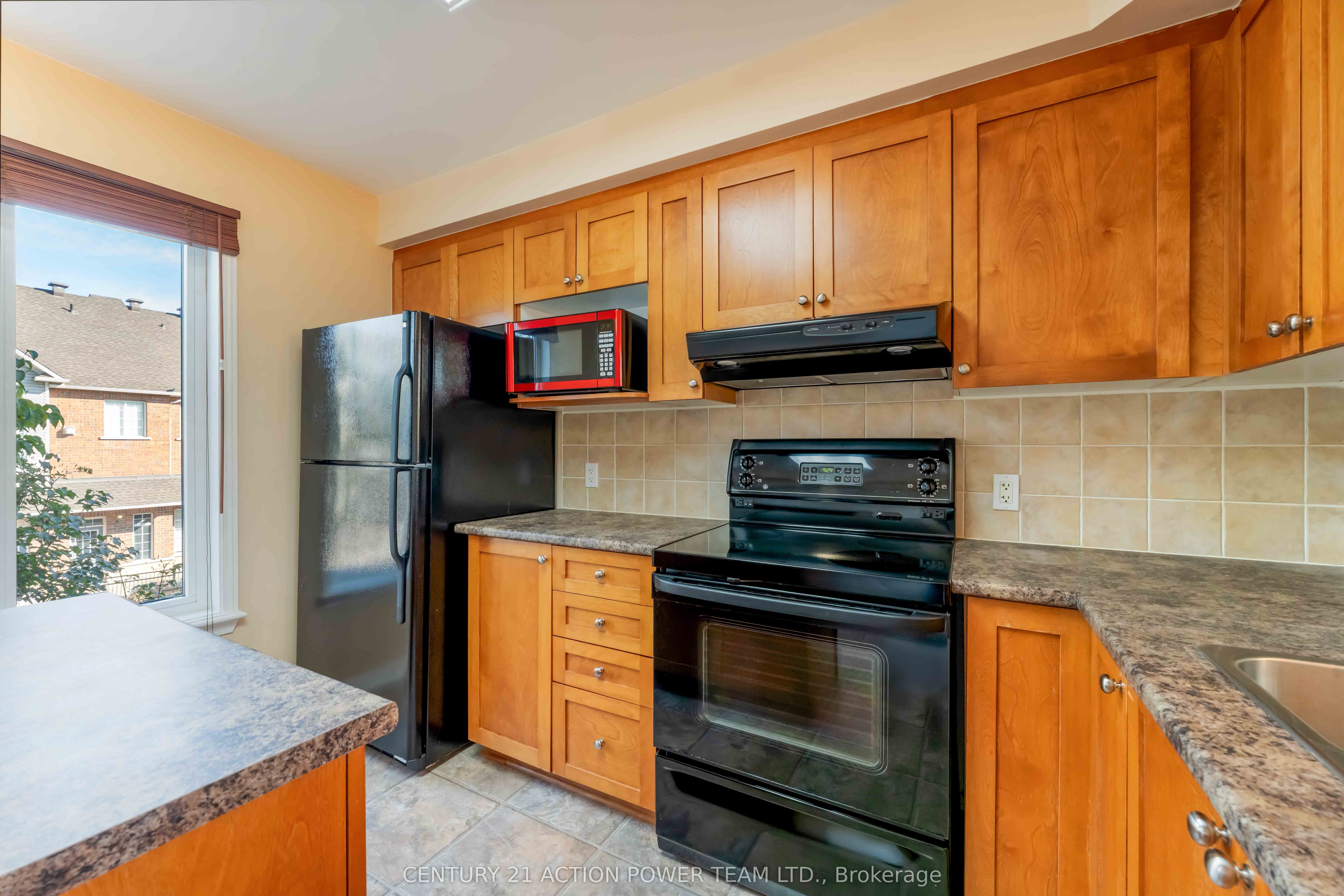 123 Gatestone Private 13 Property Photo 9