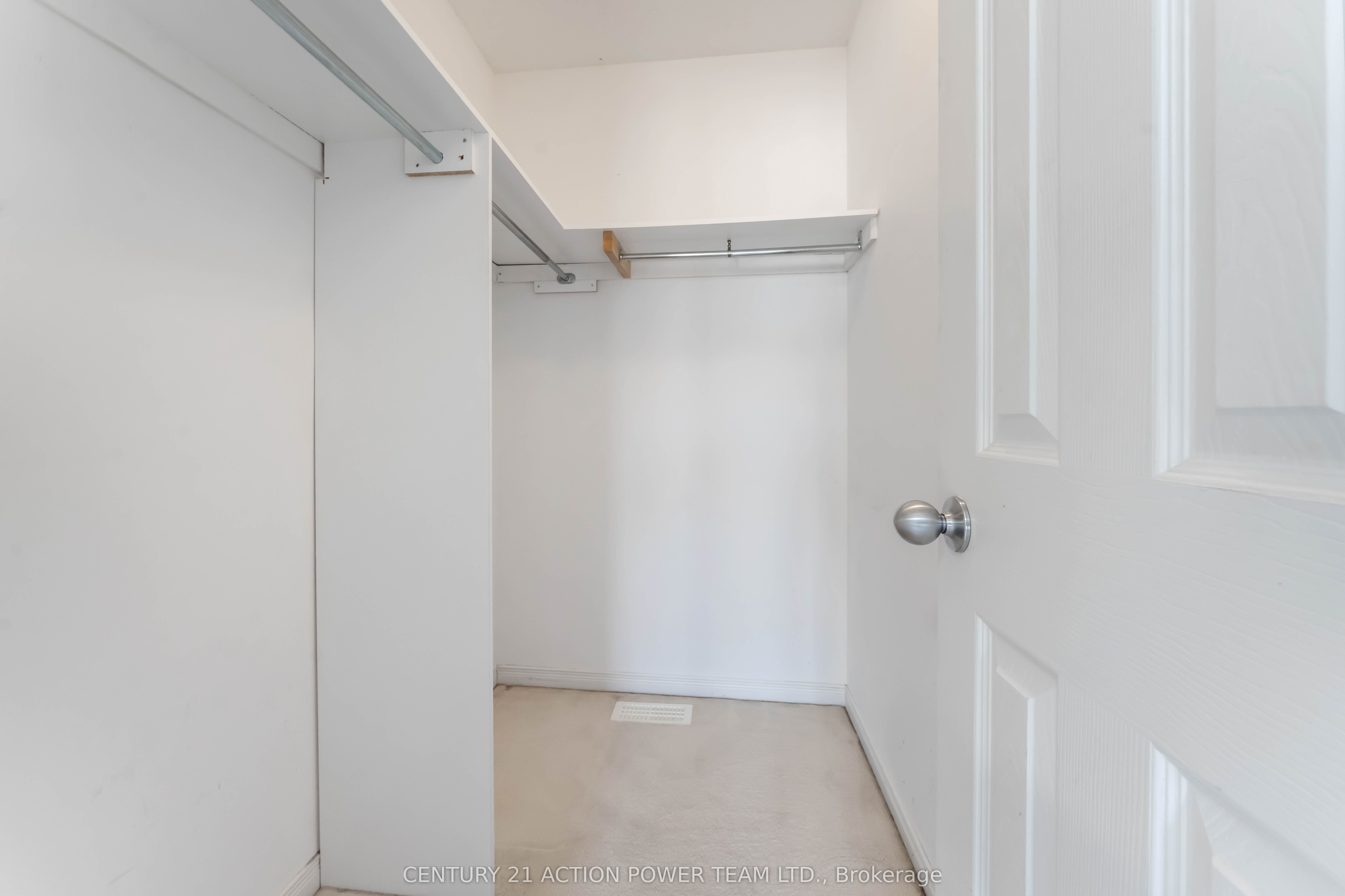 123 Gatestone Private 13 Property Photo 18