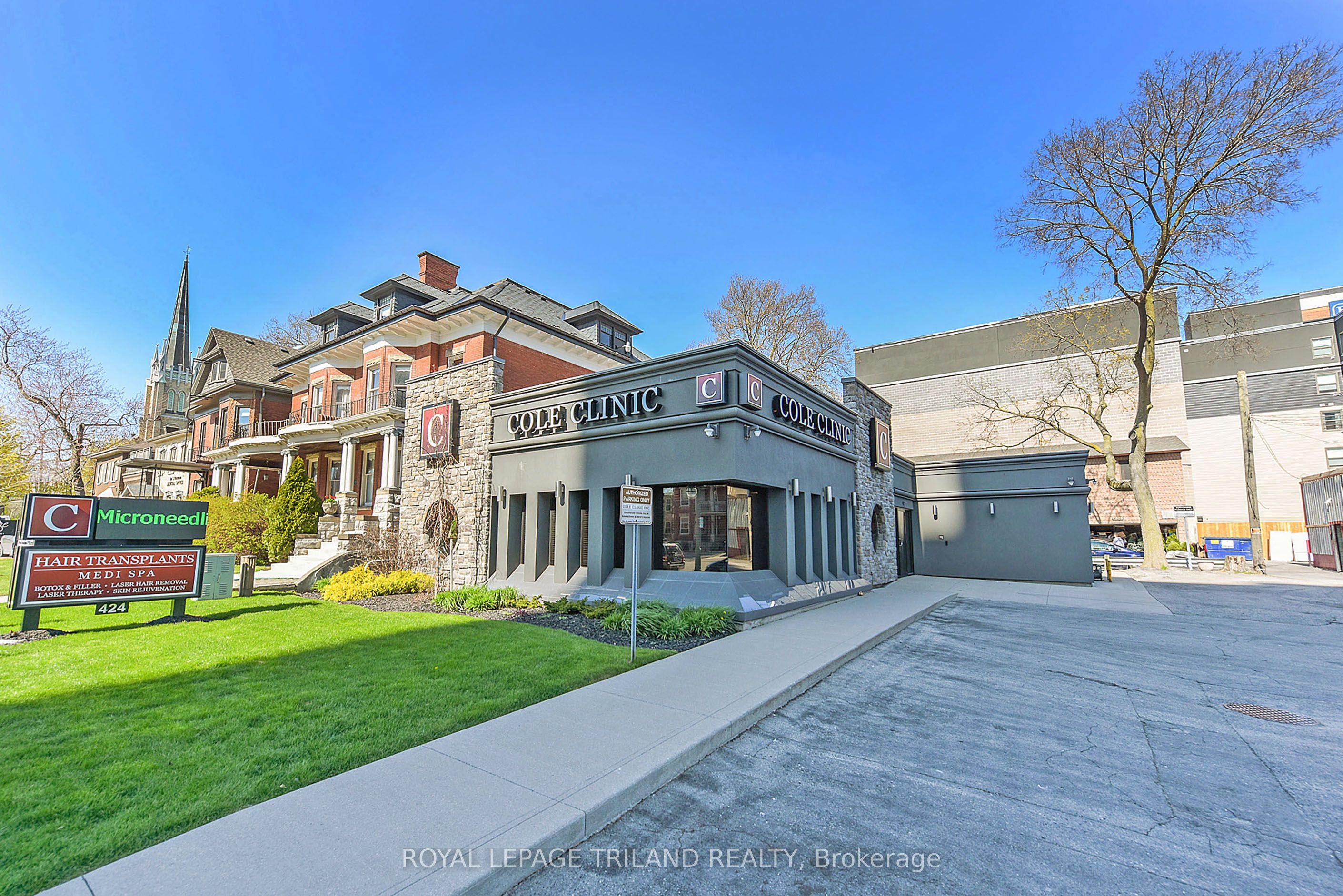 424 Waterloo St Property Photo 3