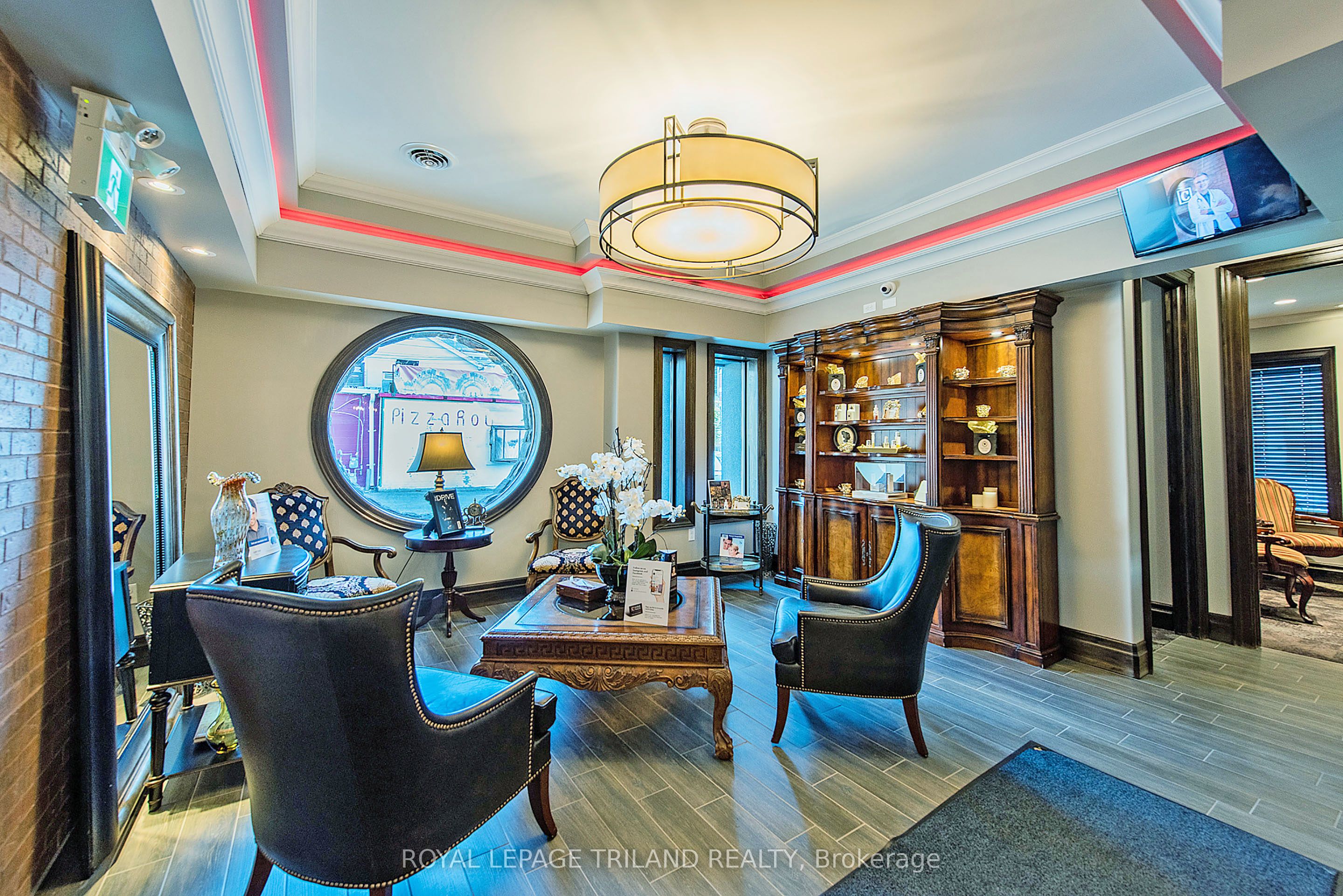 424 Waterloo St Property Photo 11