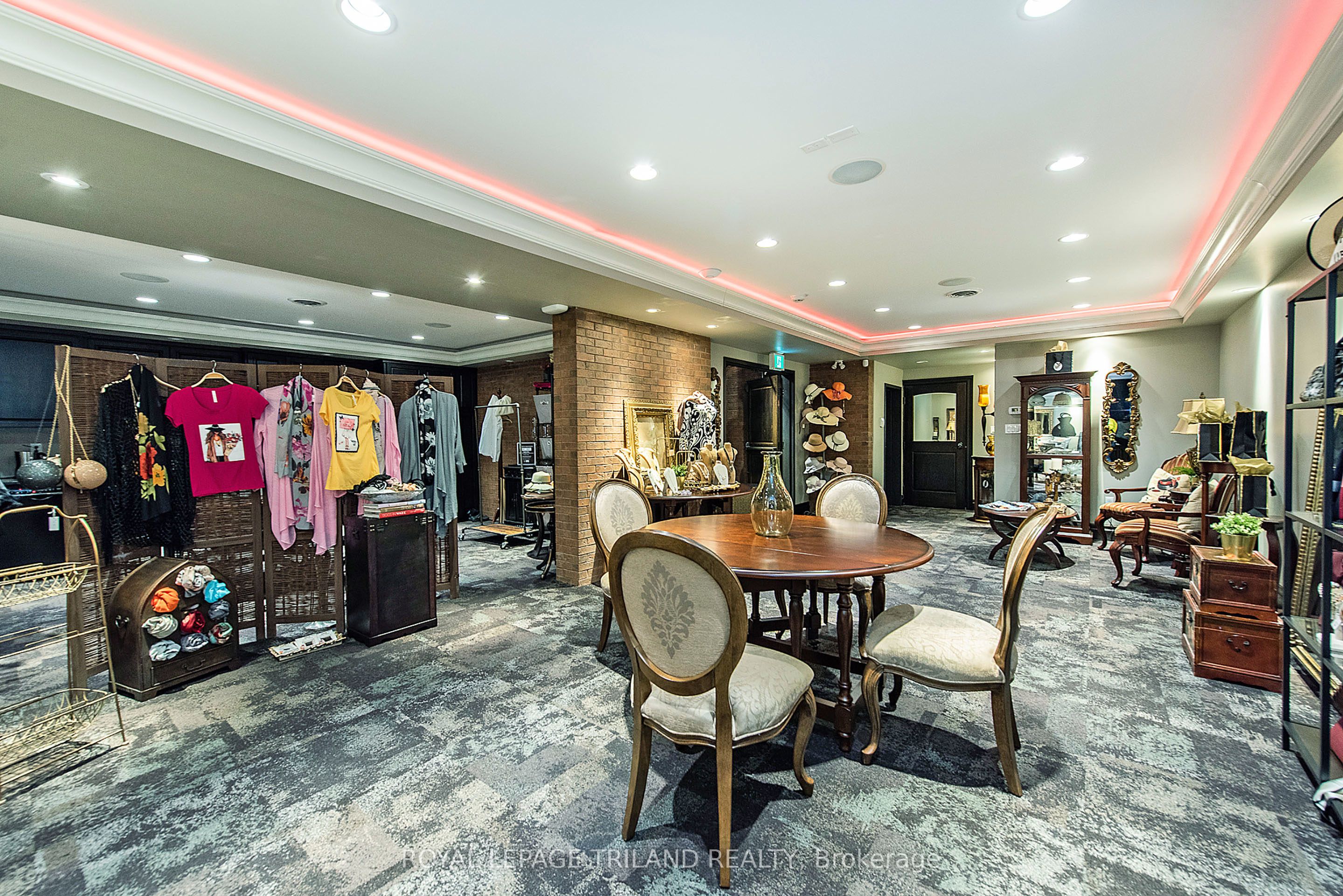 424 Waterloo St Property Photo 33