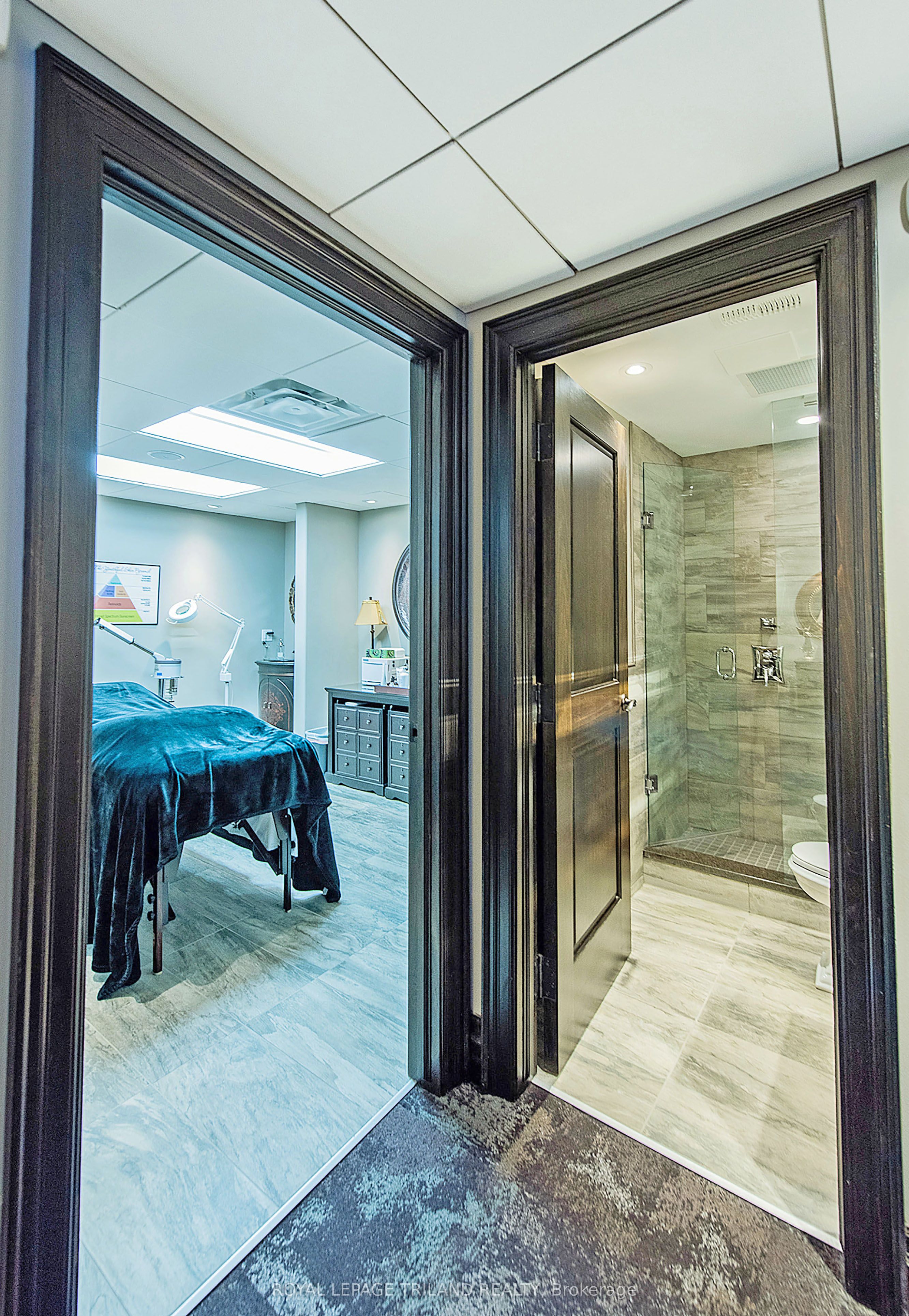 424 Waterloo St Property Photo 42