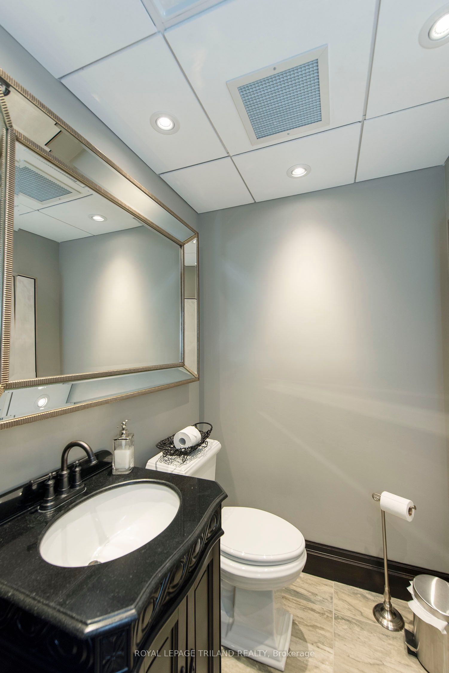 424 Waterloo St Property Photo 45