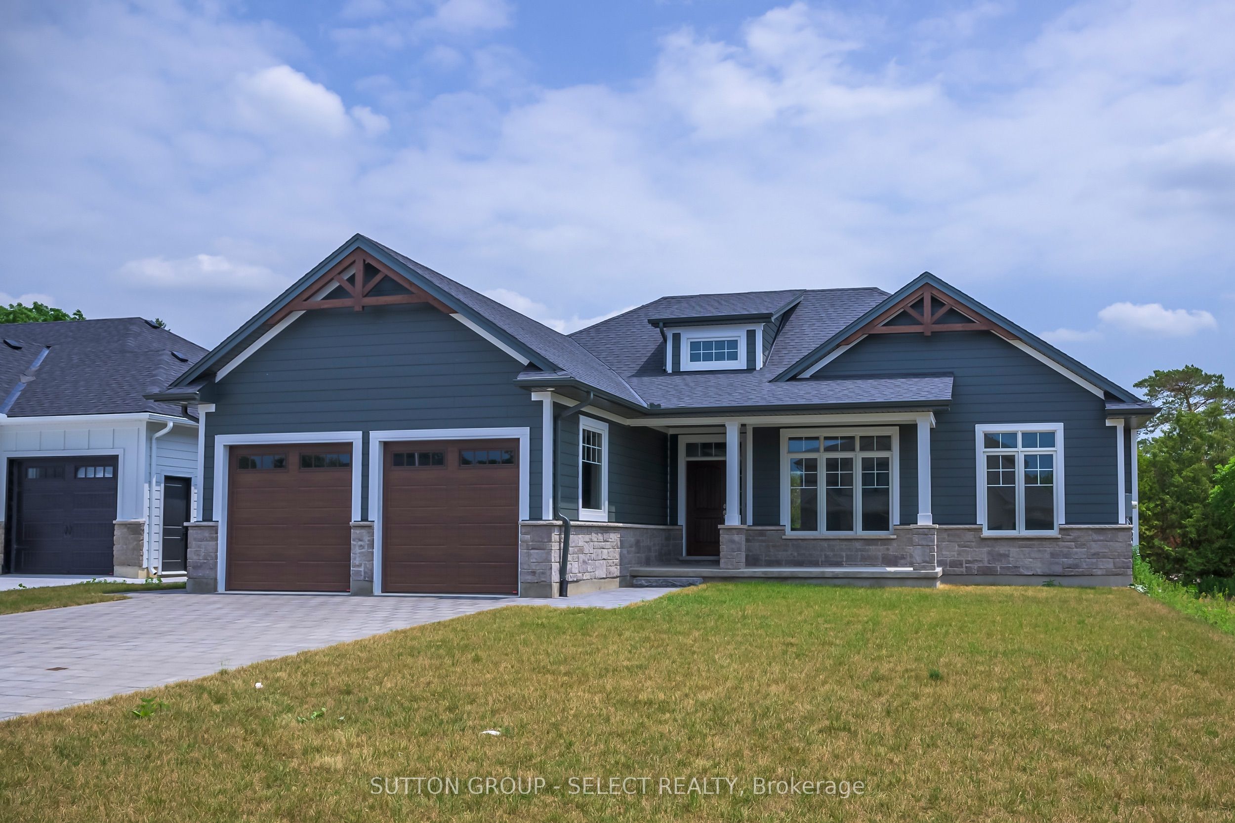 7 Spruce Crescent Property Photo 1