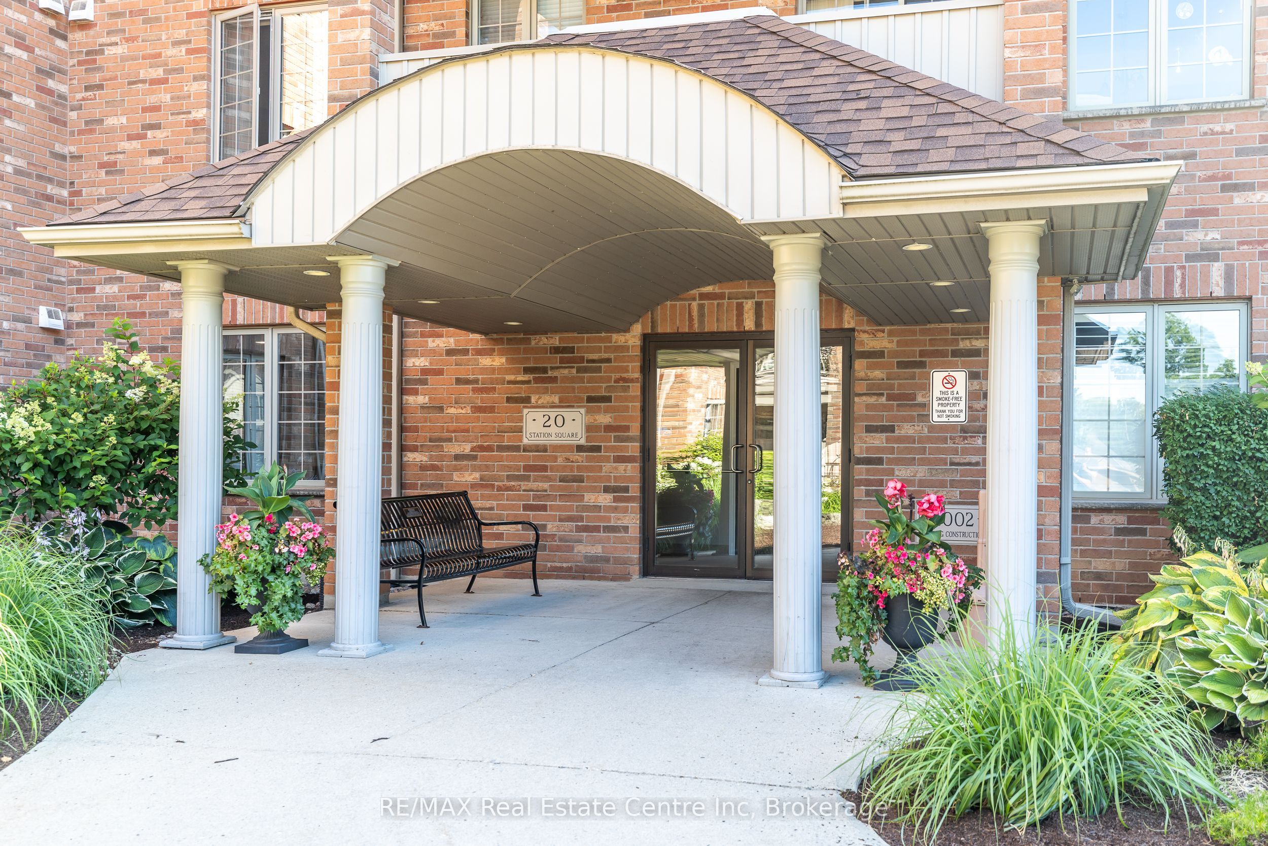 20 Station St Property Photo 1