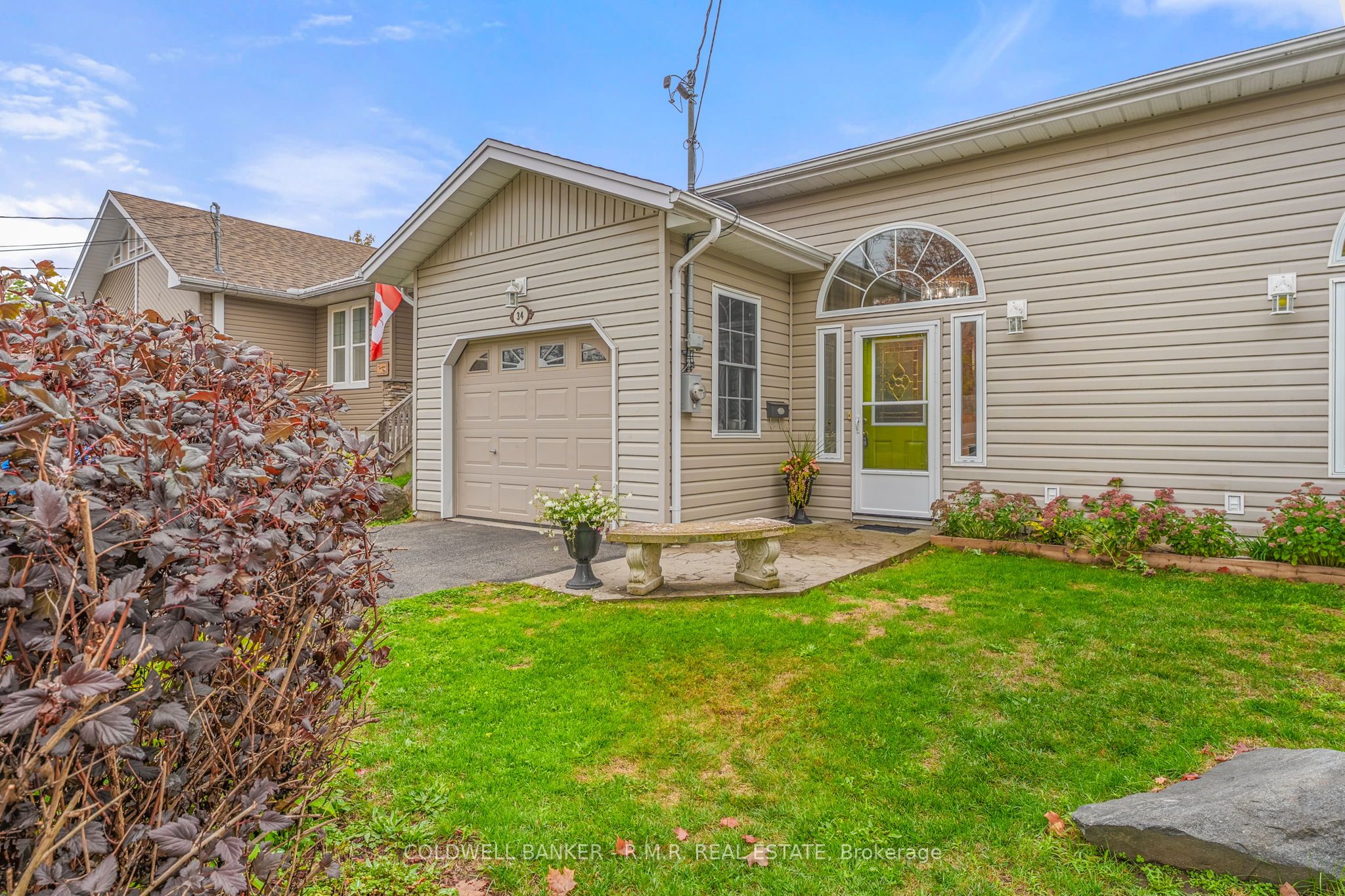 34 John St Property Photo 1