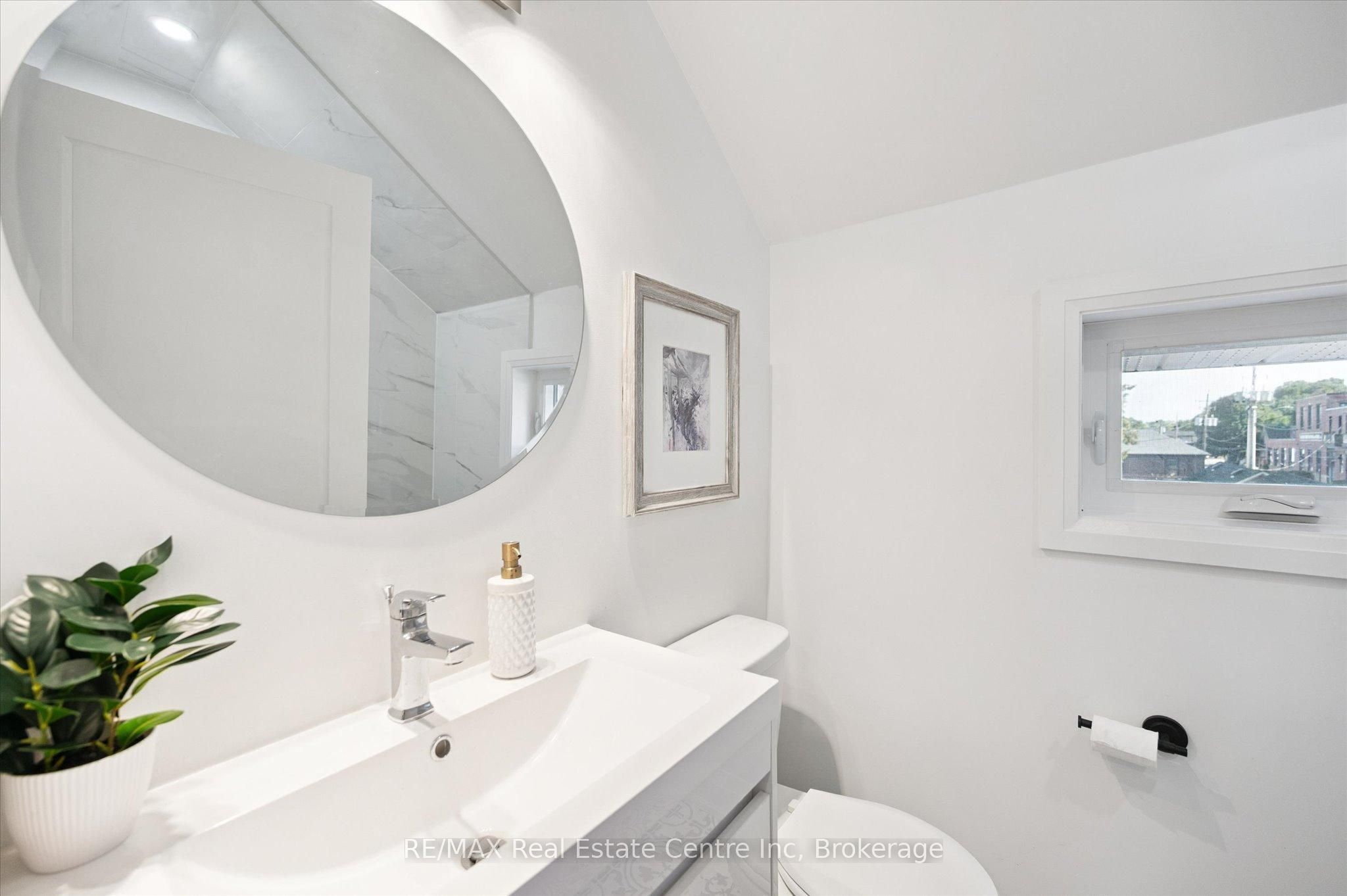 68 Spruce Street Property Photo 12