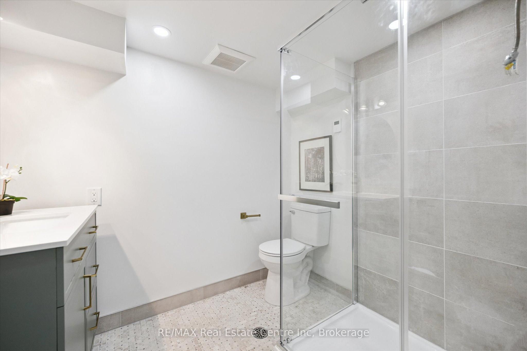 68 Spruce Street Property Photo 16