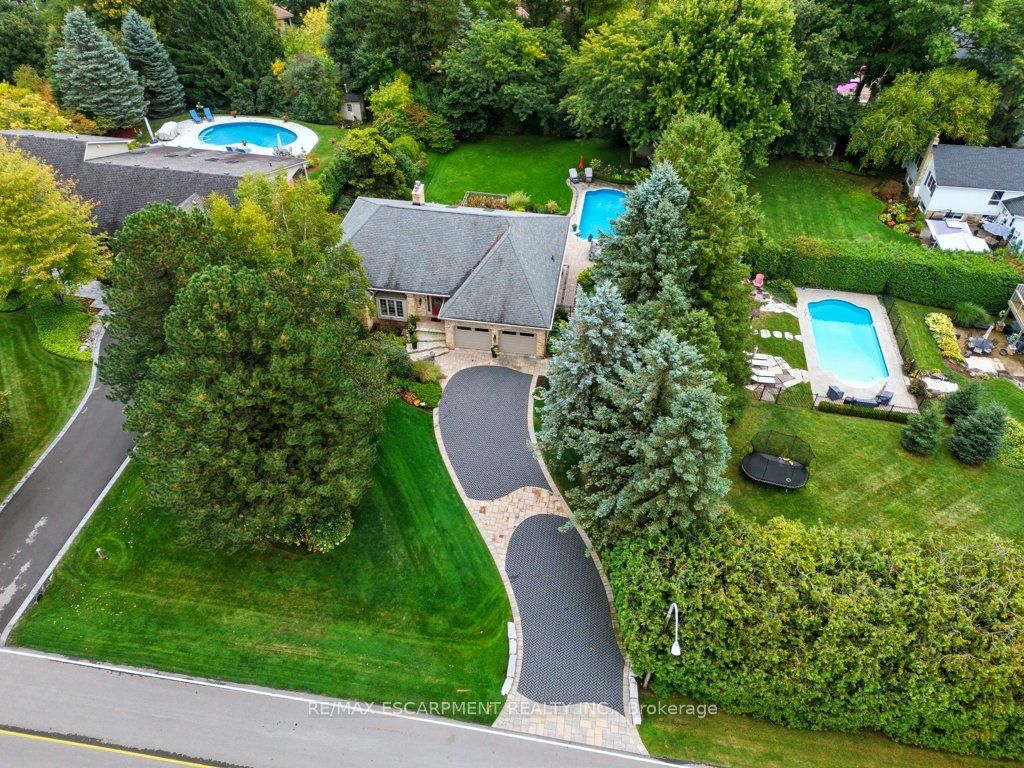 31 Acredale Drive Property Photo 1