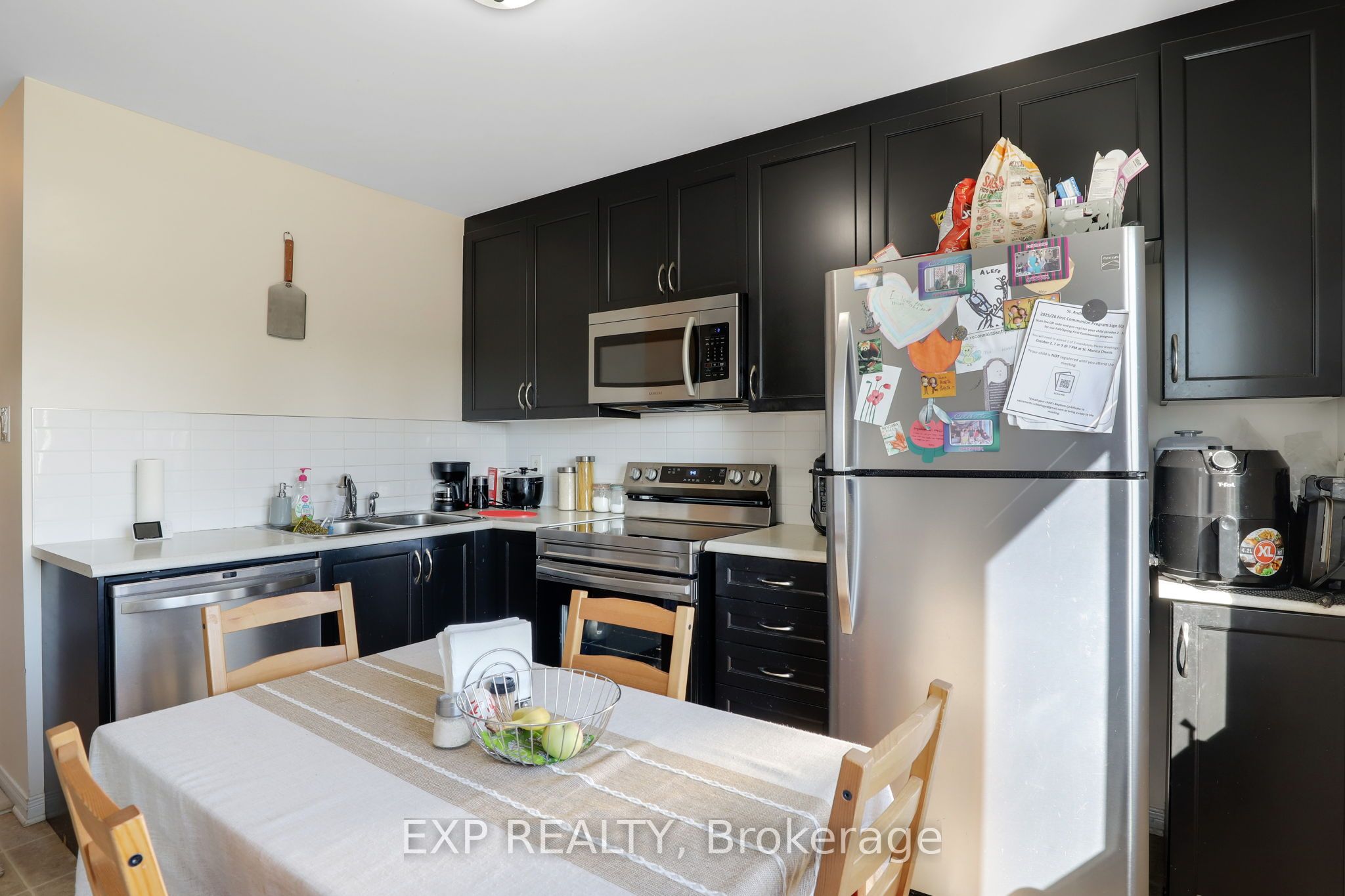 2559 Longfields Drive Property Photo 9