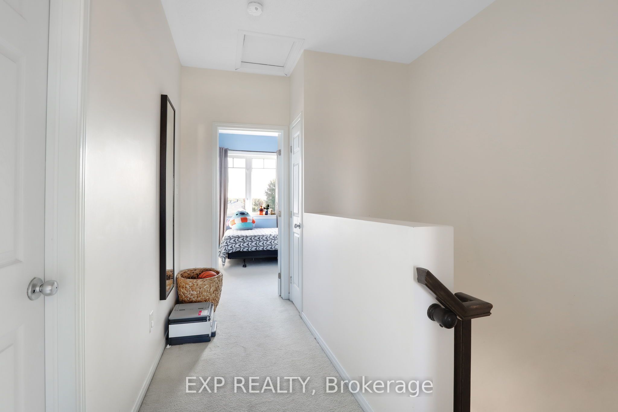 2559 Longfields Drive Property Photo 12