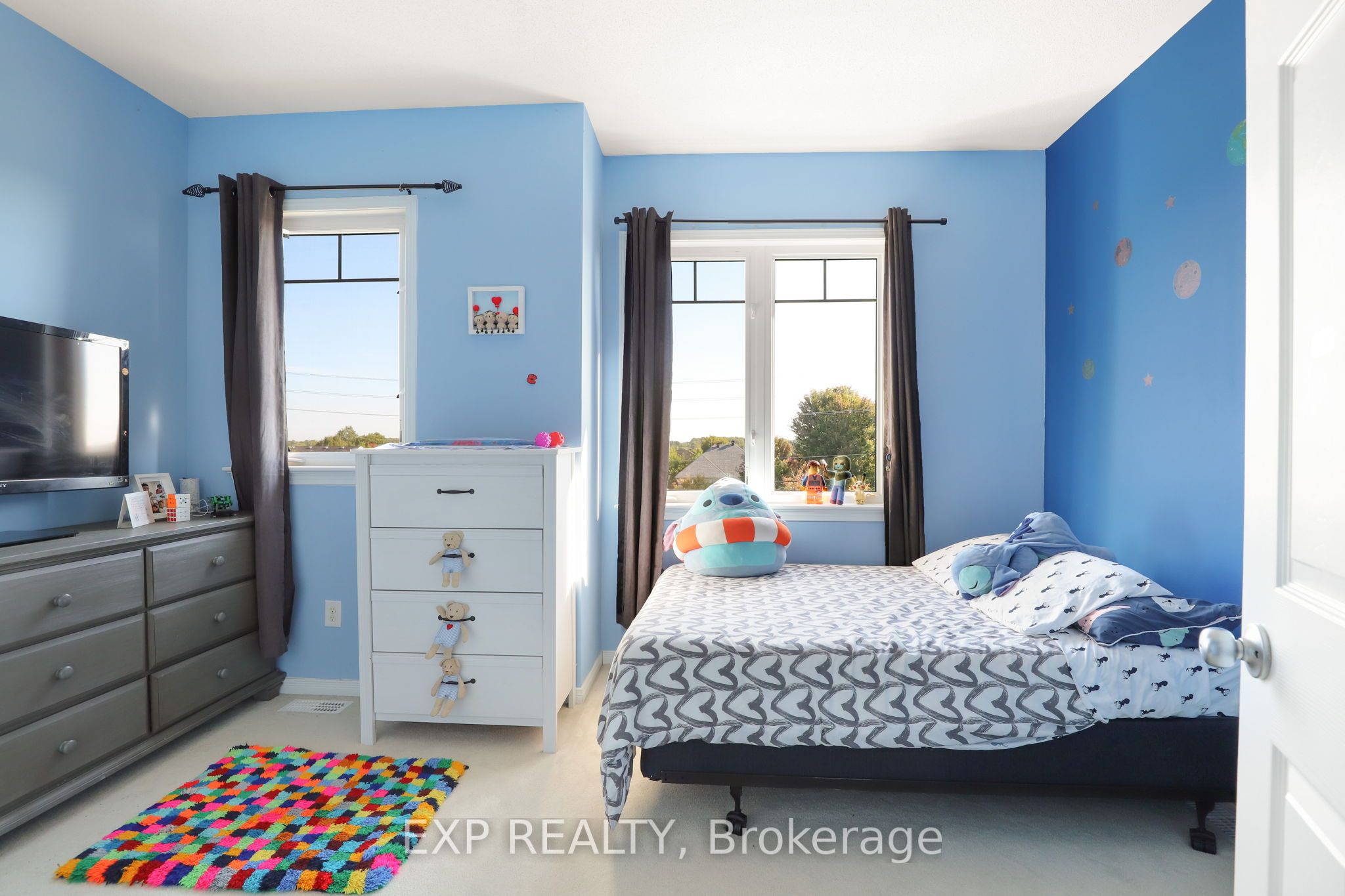 2559 Longfields Drive Property Photo 16