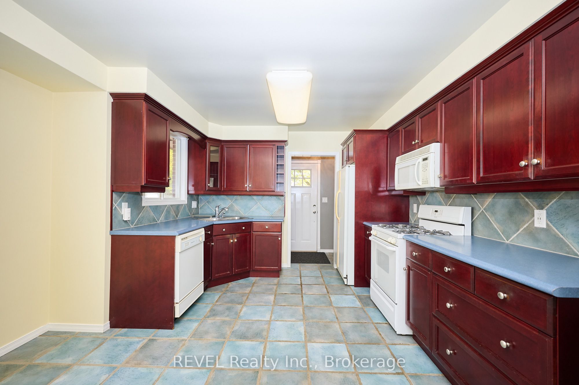 6237 Monterey Avenue Property Photo 6