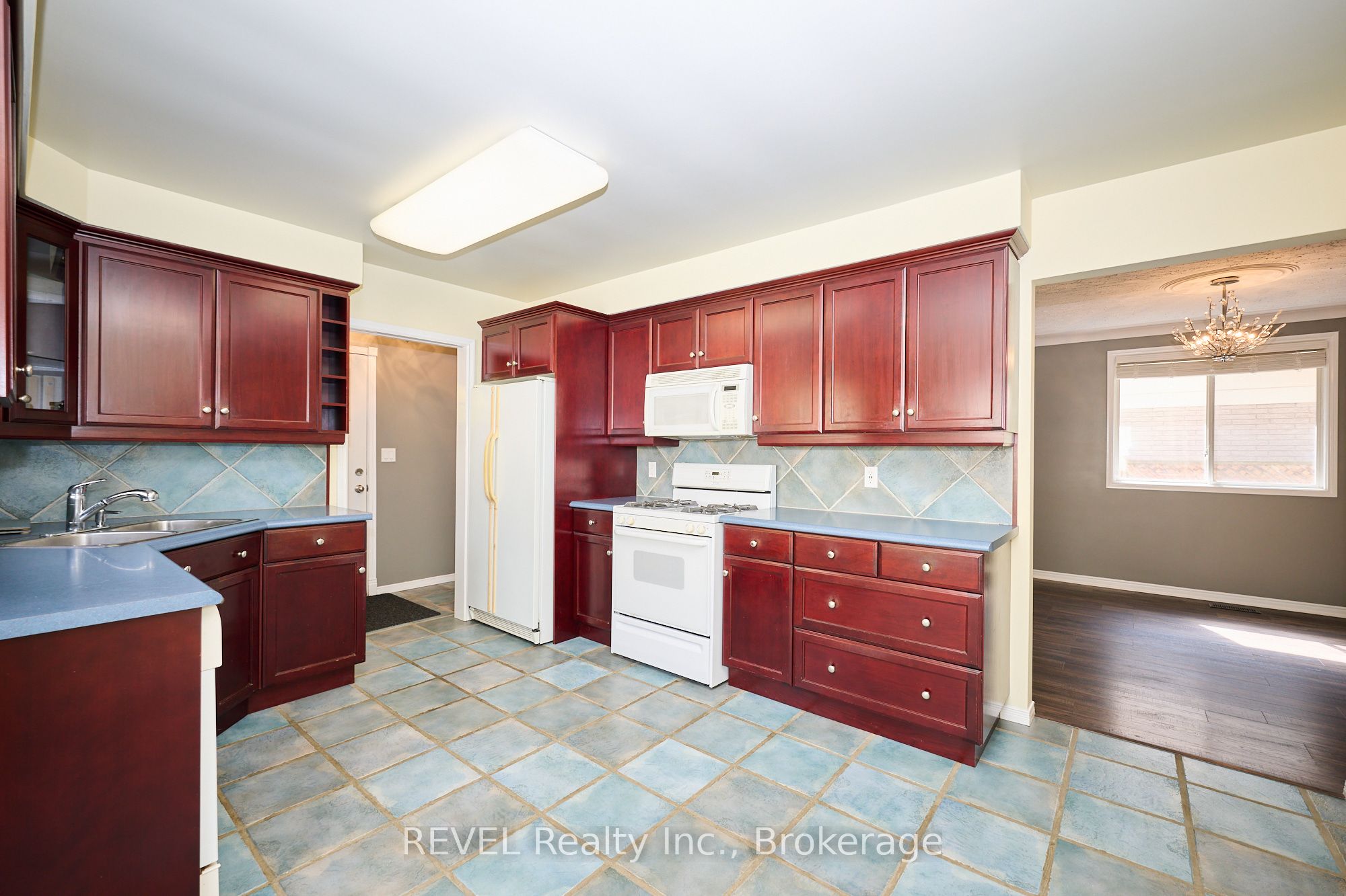 6237 Monterey Avenue Property Photo 7