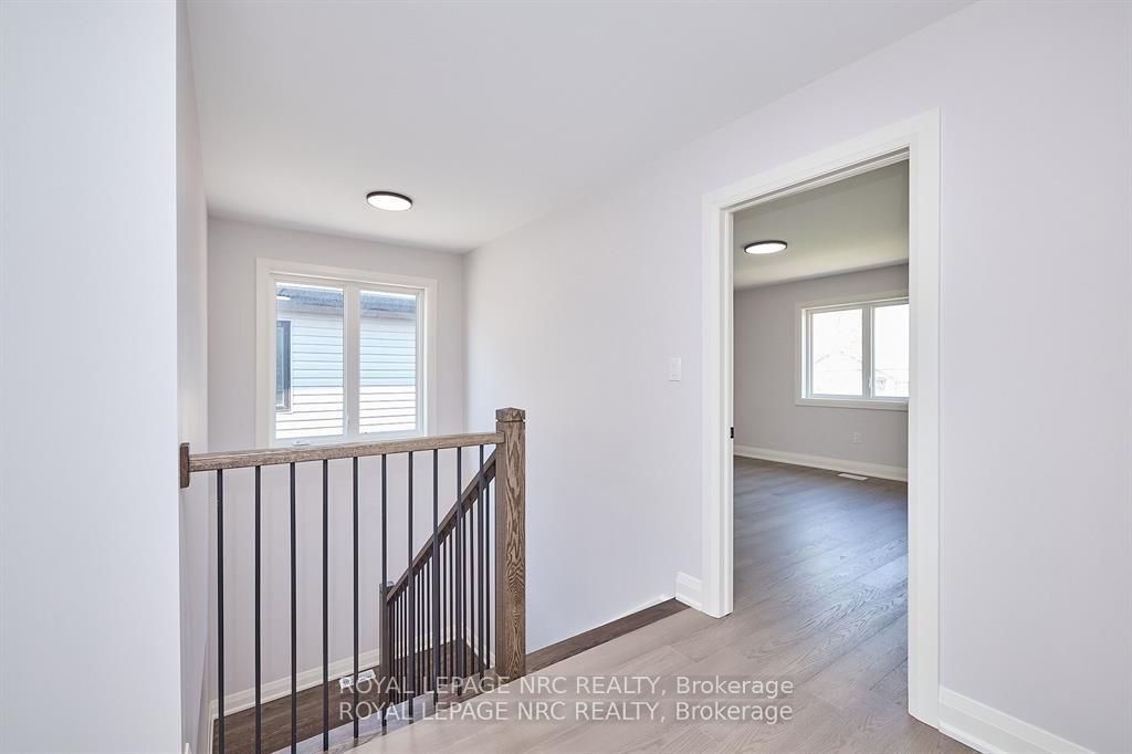 195 Hodgkins Ave Property Photo 15