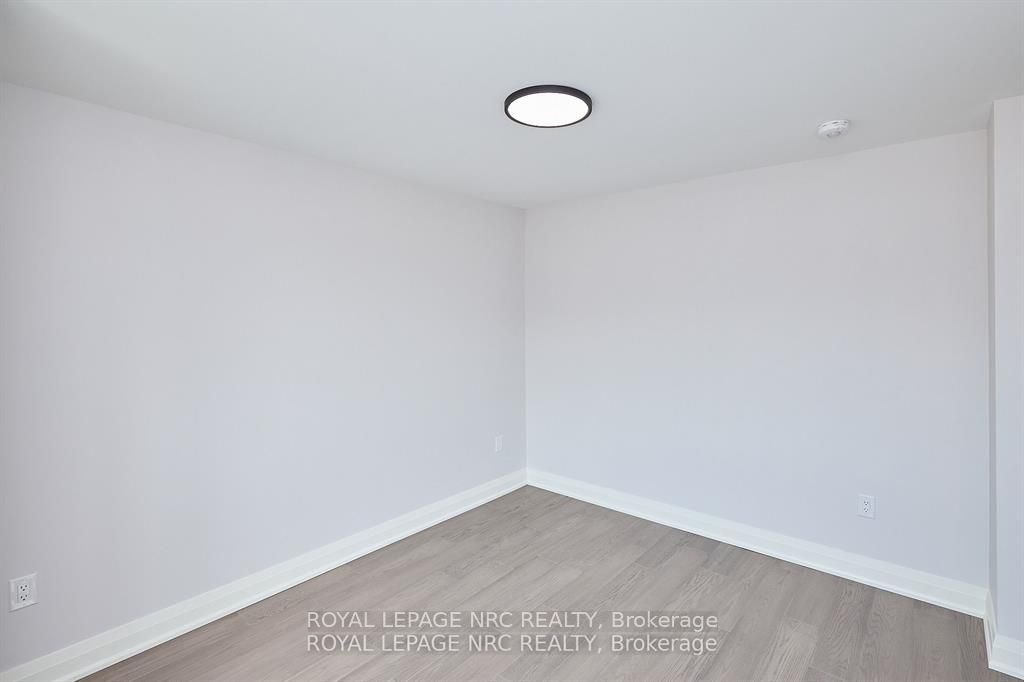 195 Hodgkins Ave Property Photo 19