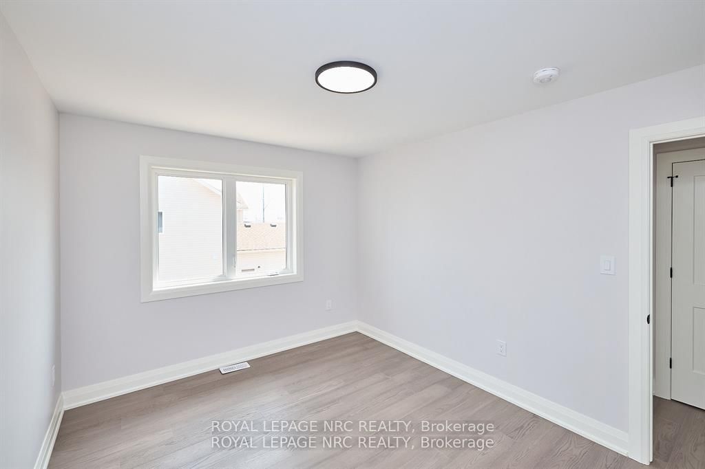 195 Hodgkins Ave Property Photo 21