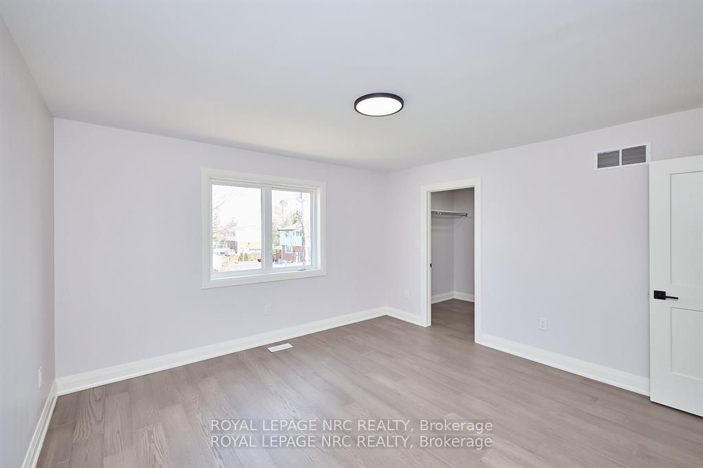 195 Hodgkins Ave Property Photo 25