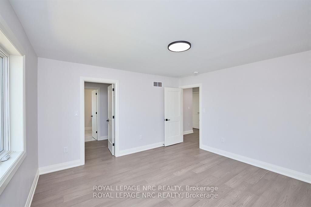 195 Hodgkins Ave Property Photo 26