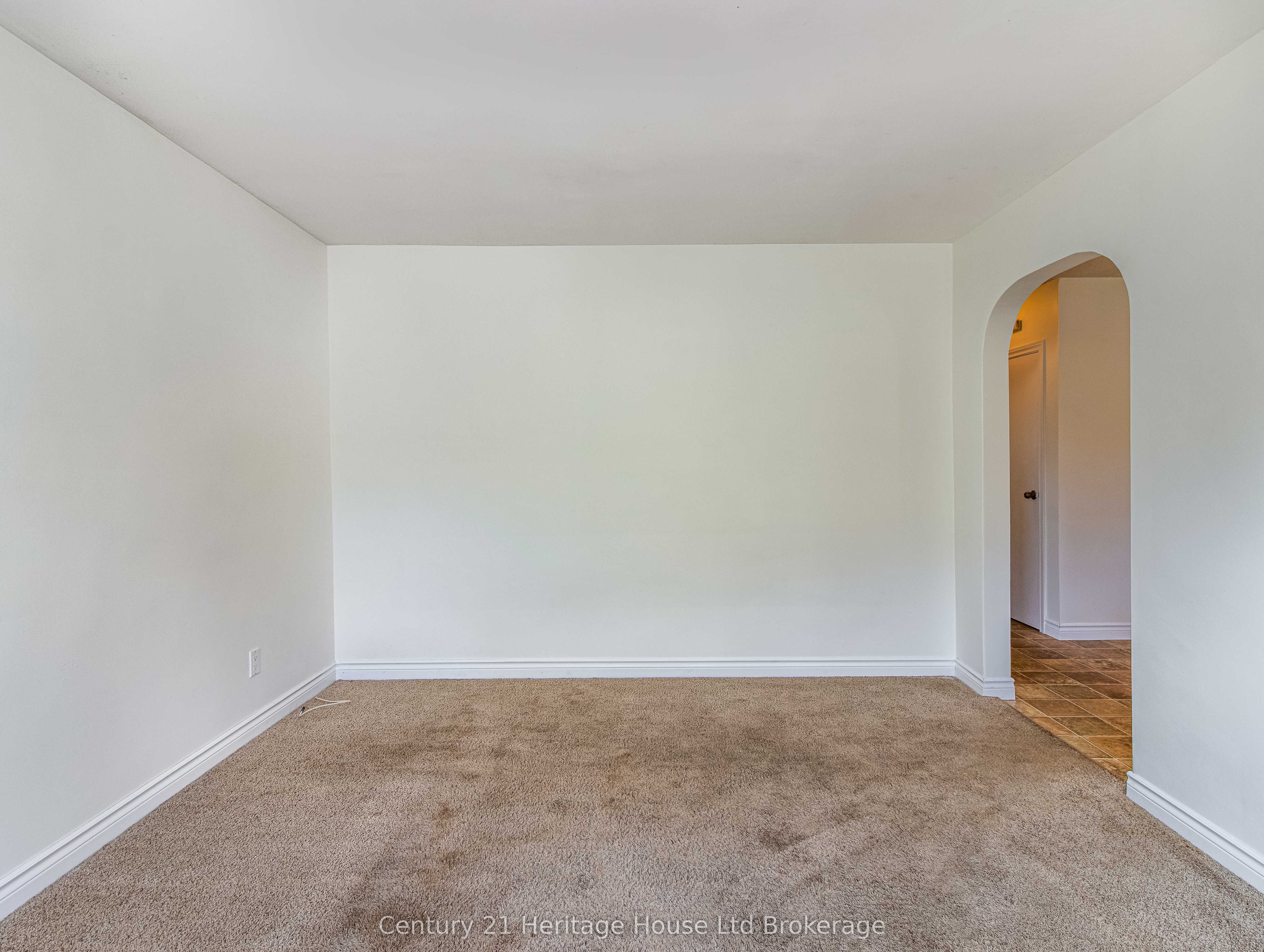 675 Miller Street Property Photo 5