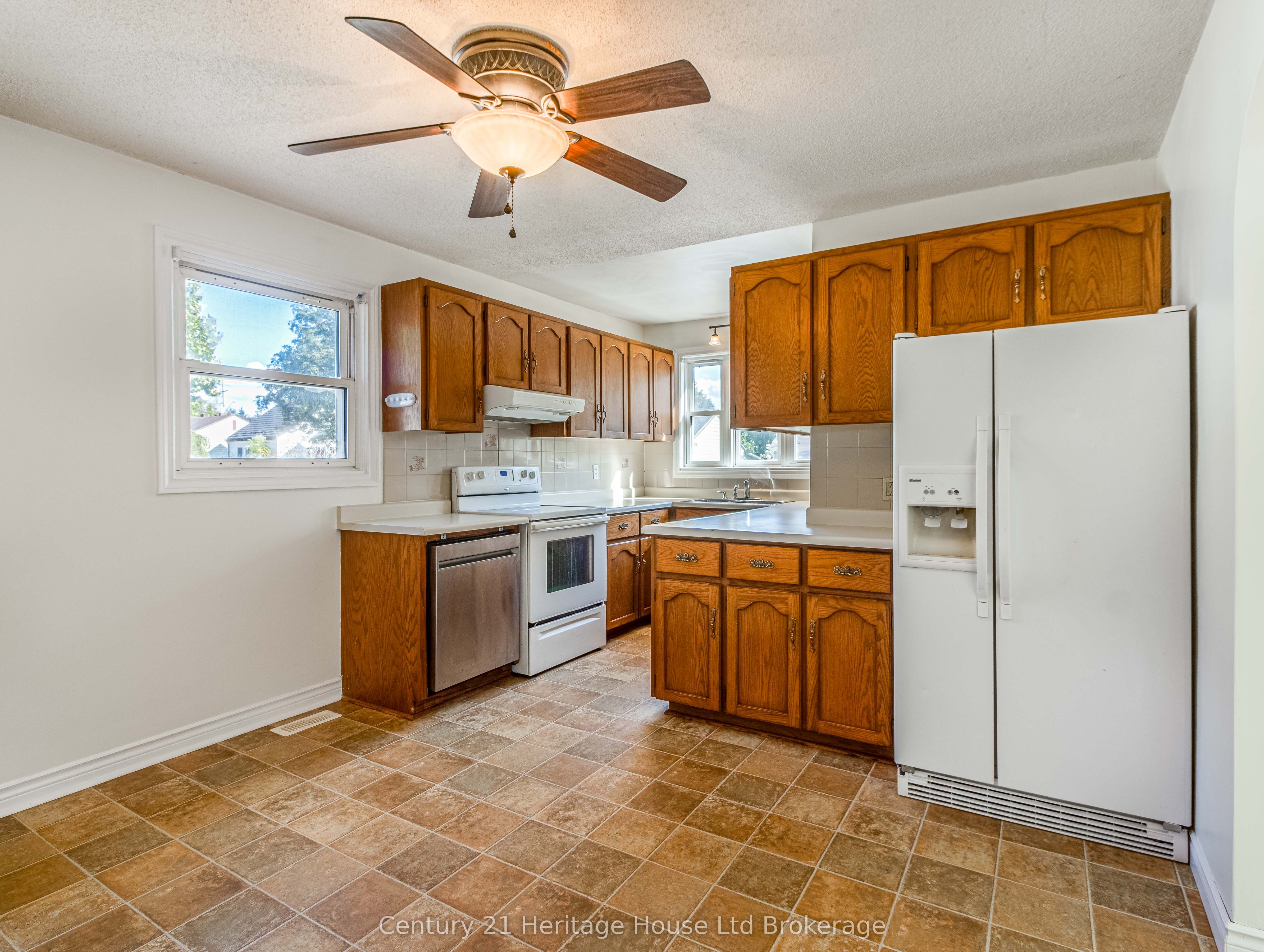 675 Miller Street Property Photo 7