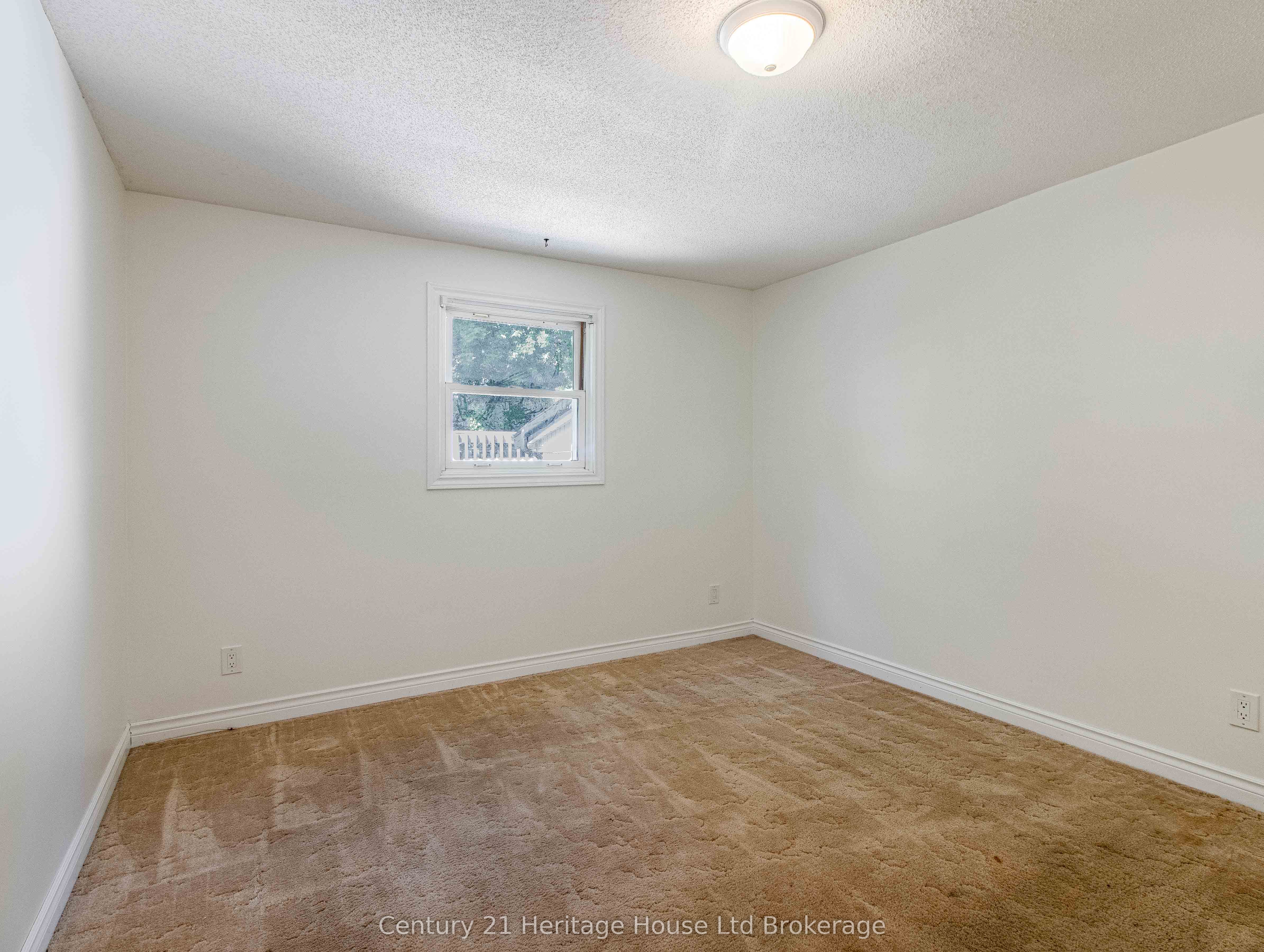 675 Miller Street Property Photo 12
