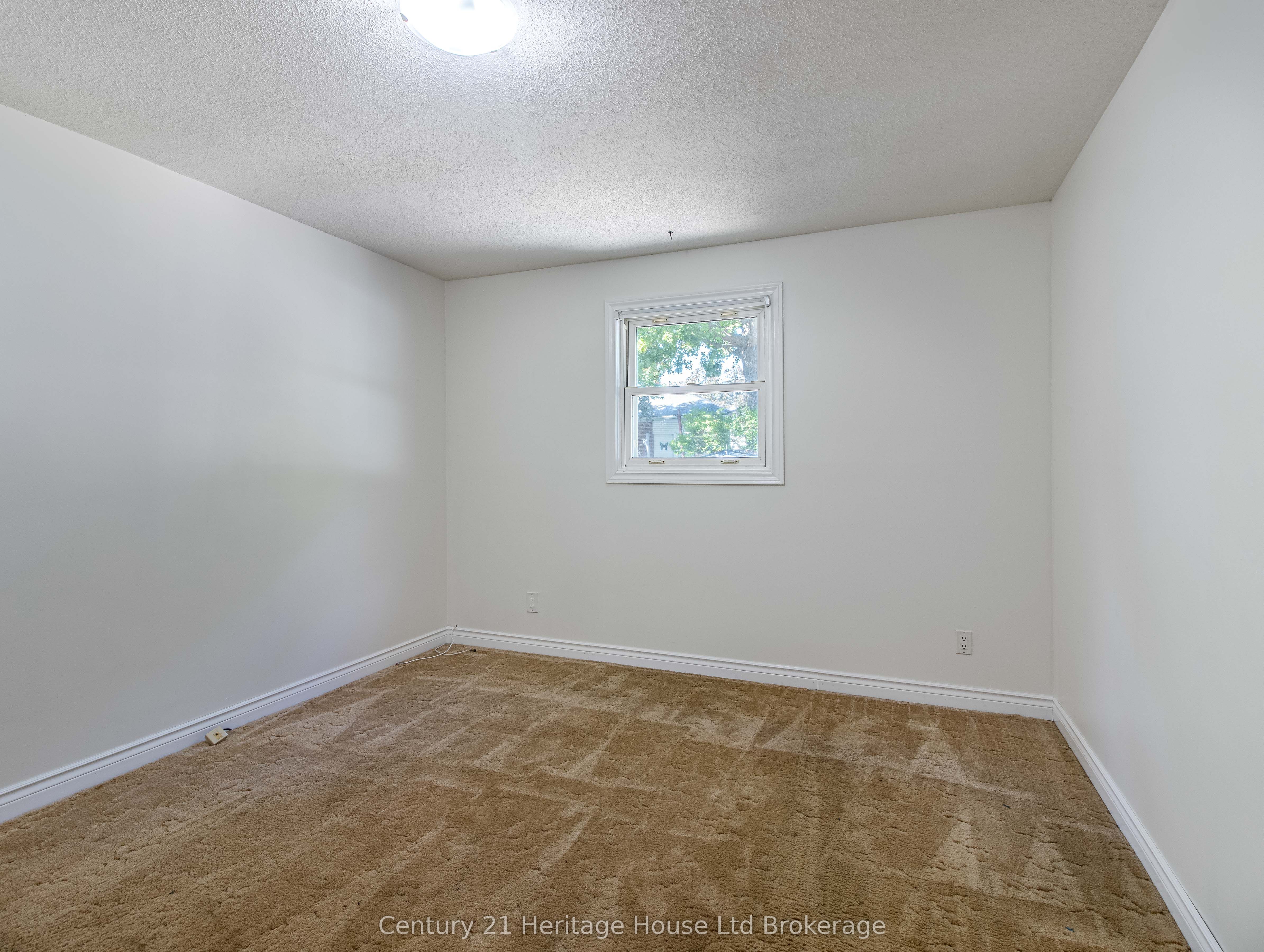 675 Miller Street Property Photo 16