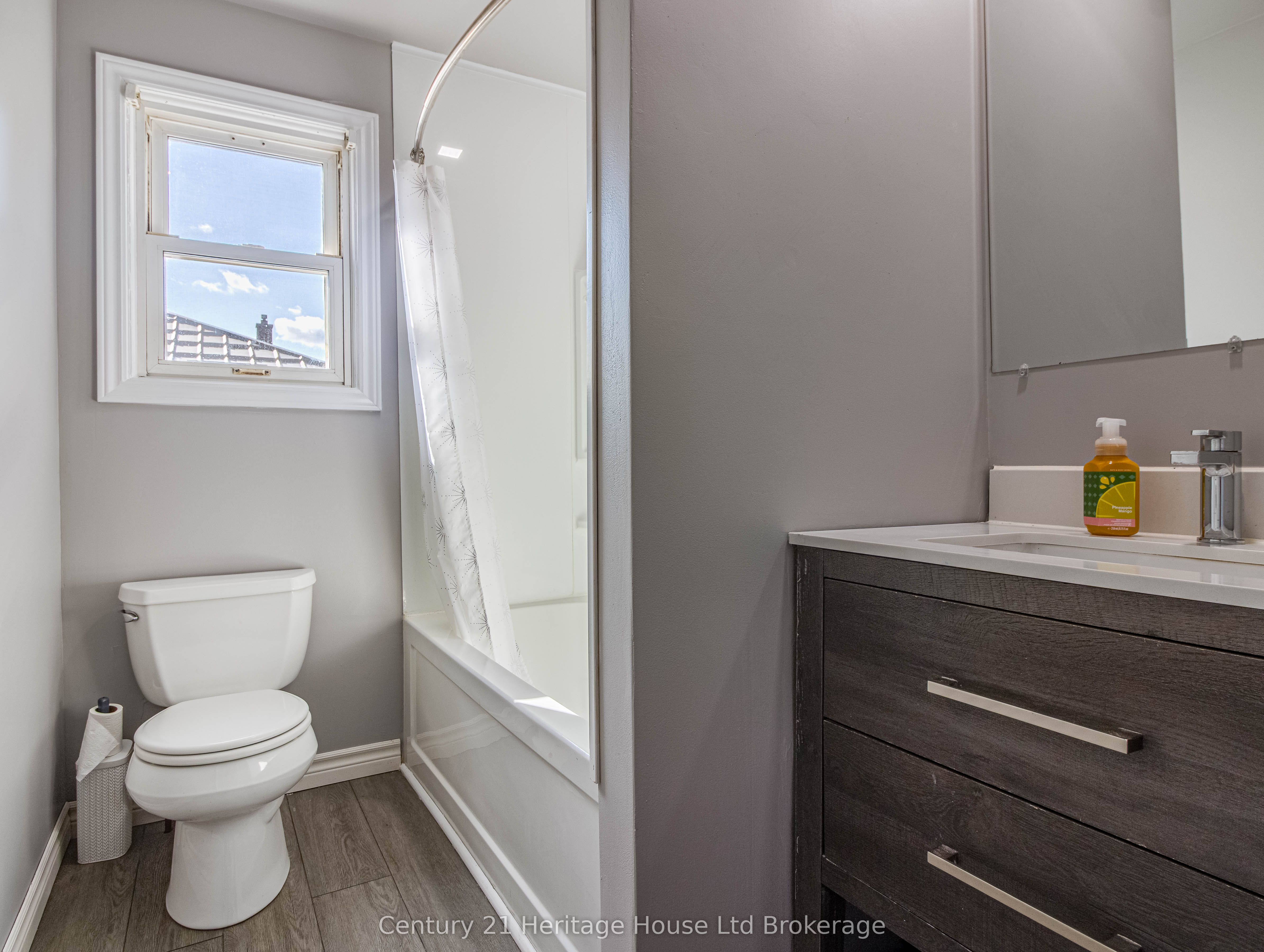 675 Miller Street Property Photo 17