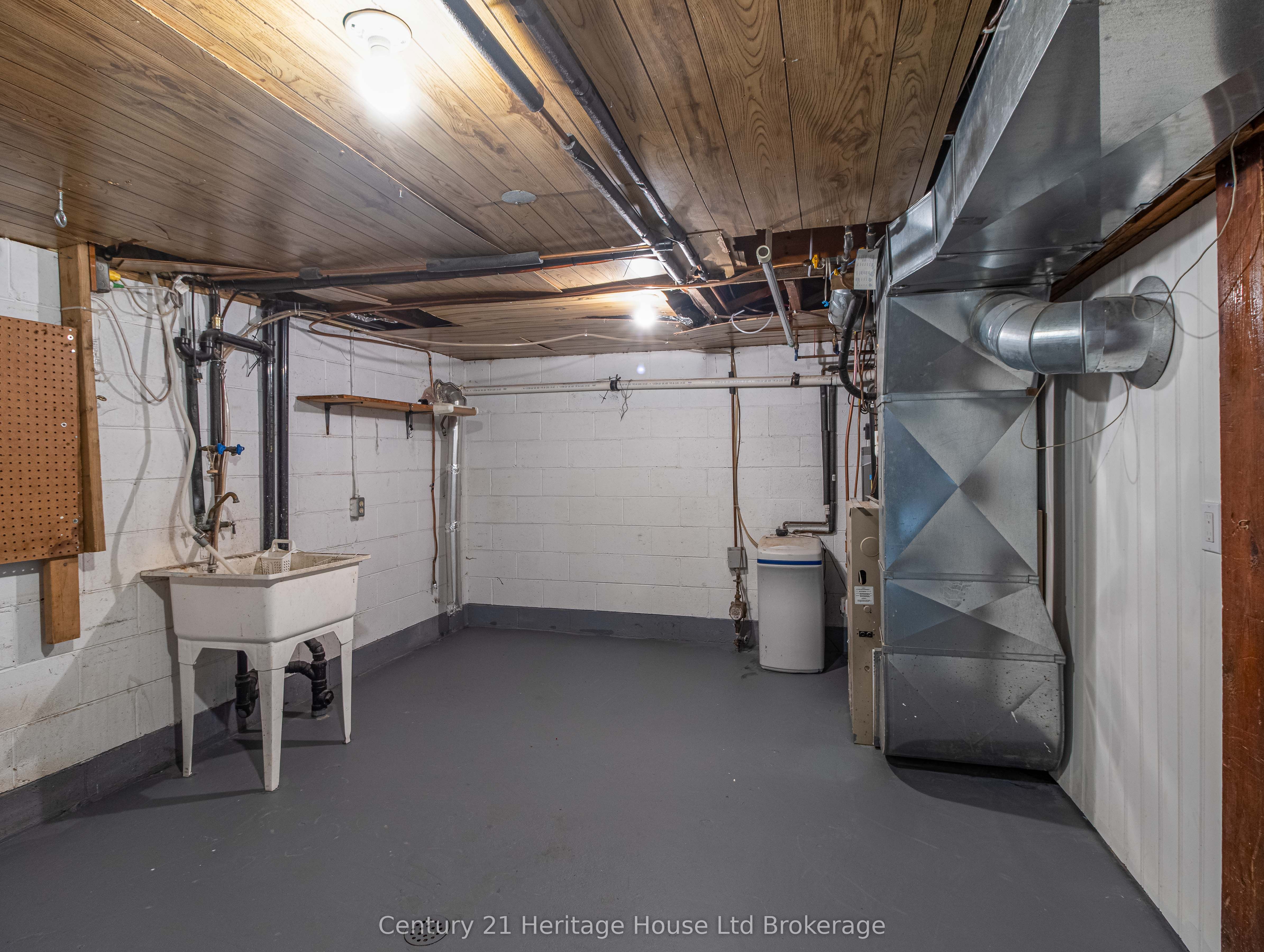 675 Miller Street Property Photo 24