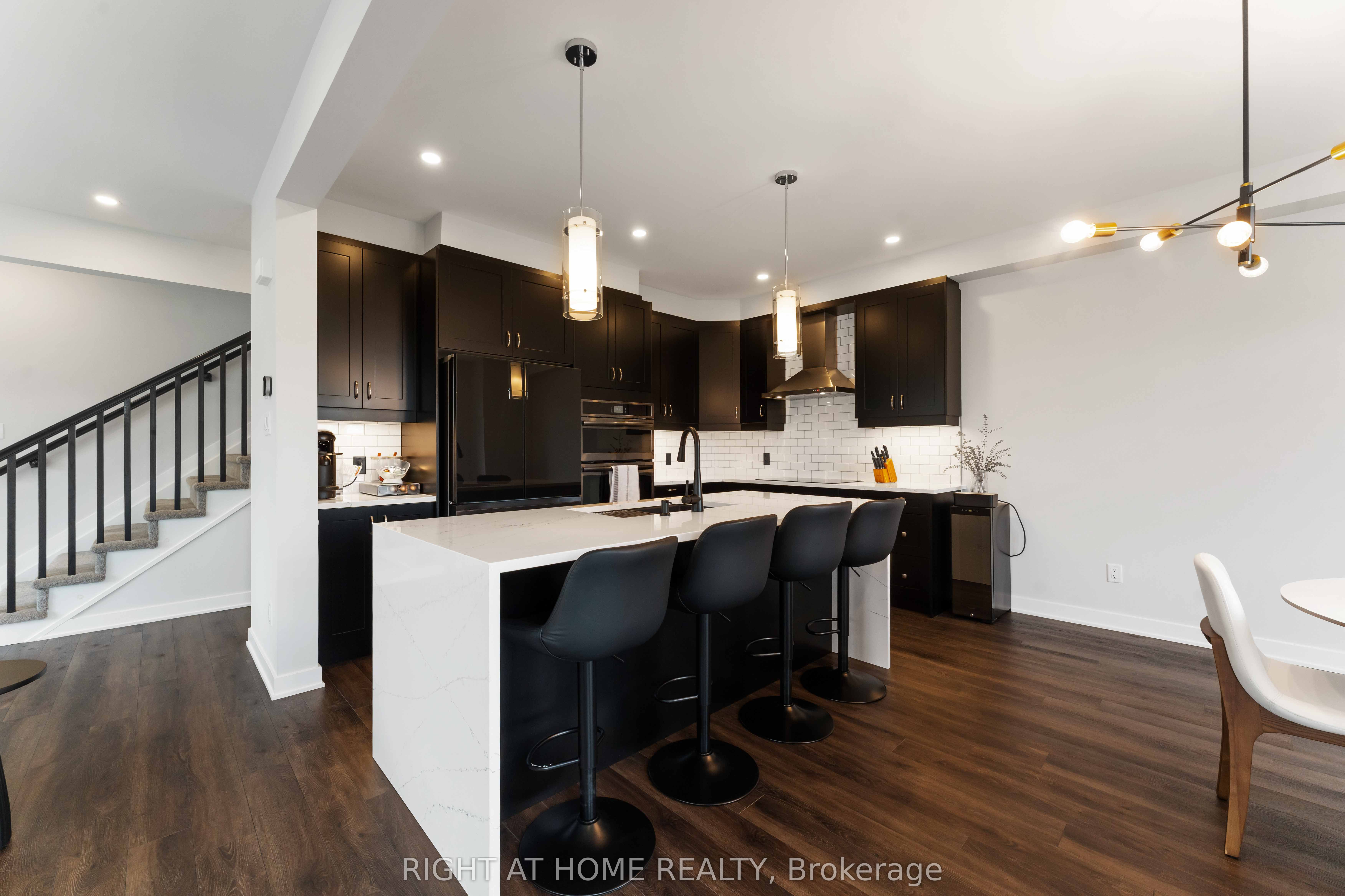 812 Croissant Snap Hook Crescent Property Photo 12