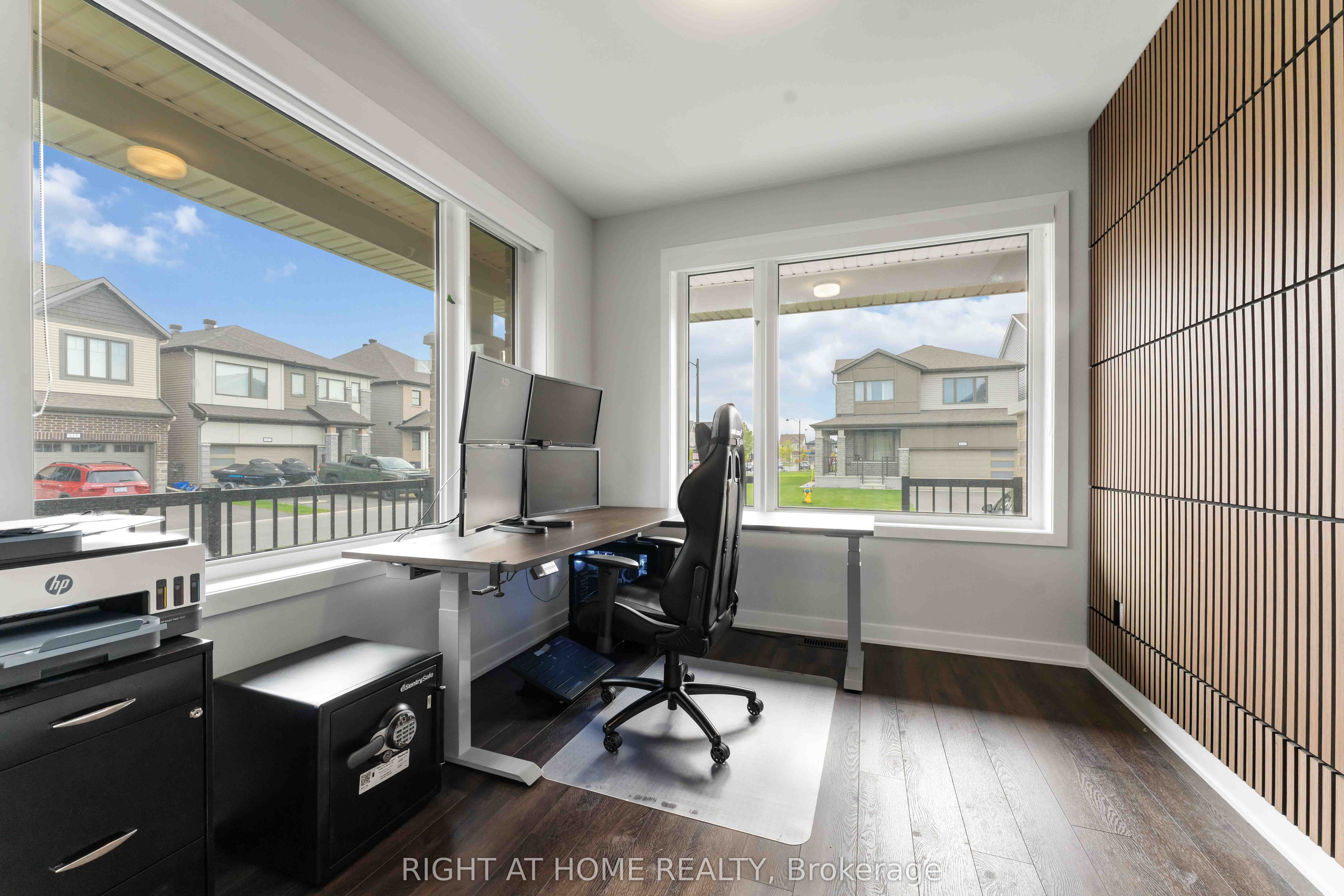 812 Croissant Snap Hook Crescent Property Photo 17