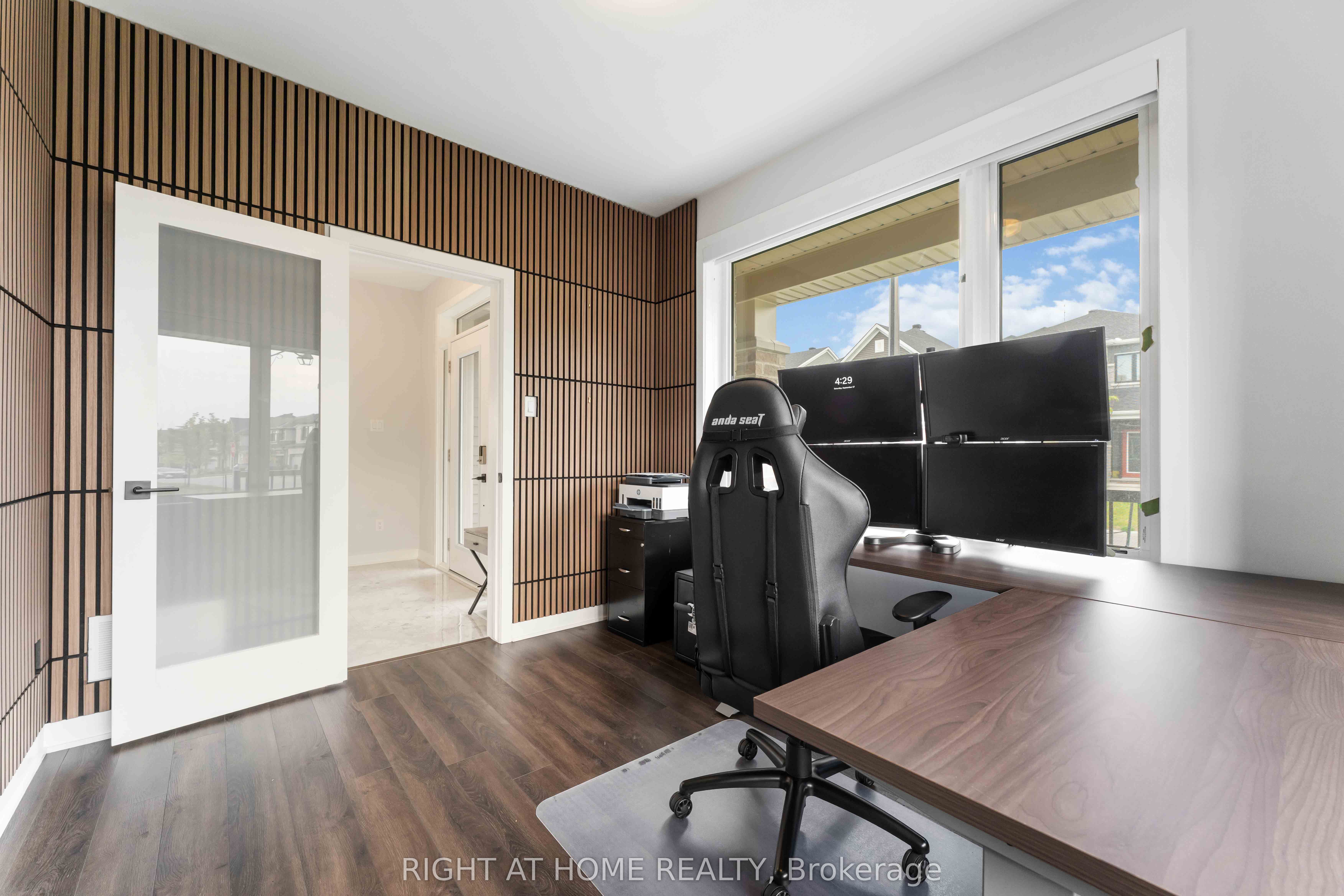 812 Croissant Snap Hook Crescent Property Photo 18