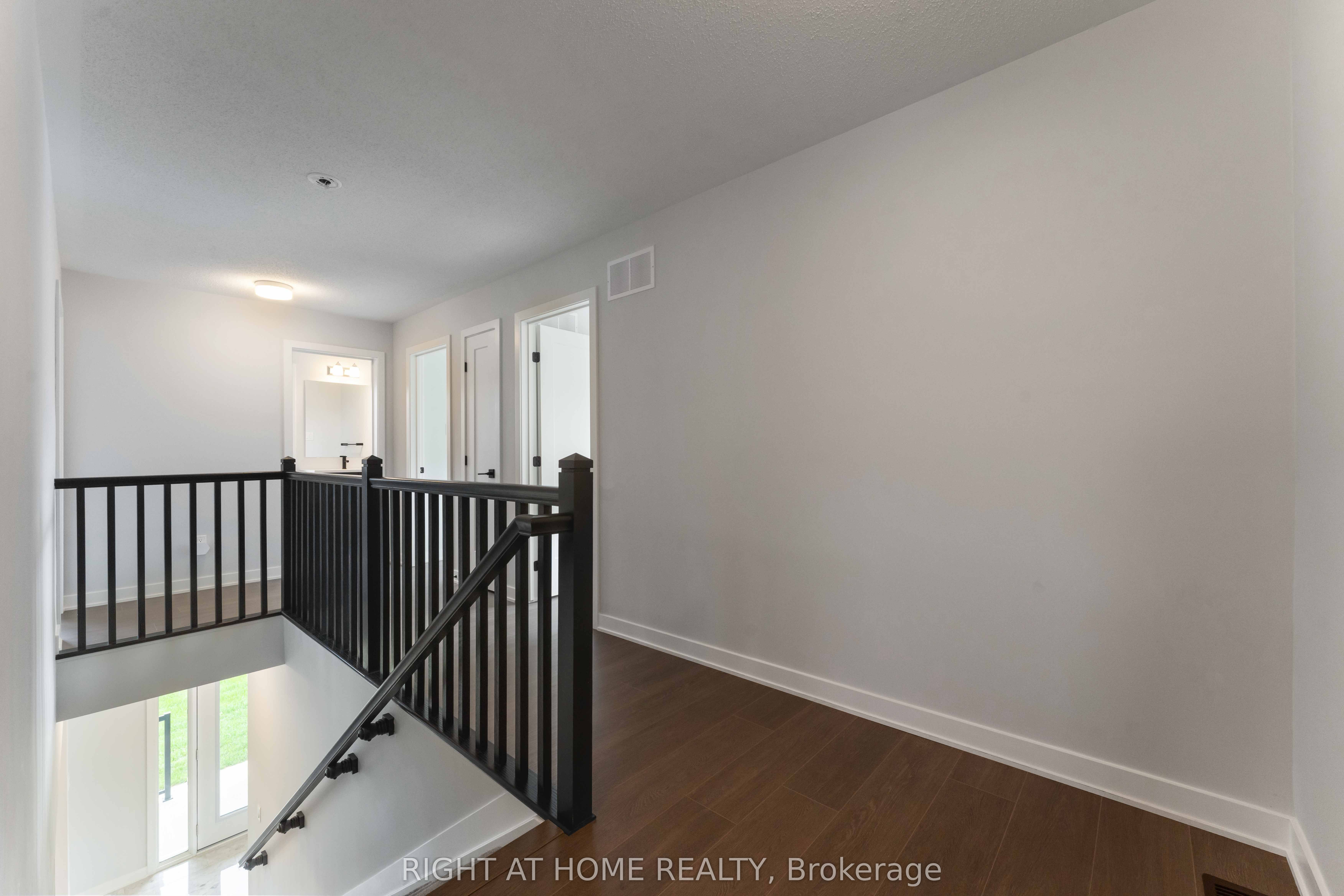 812 Croissant Snap Hook Crescent Property Photo 20