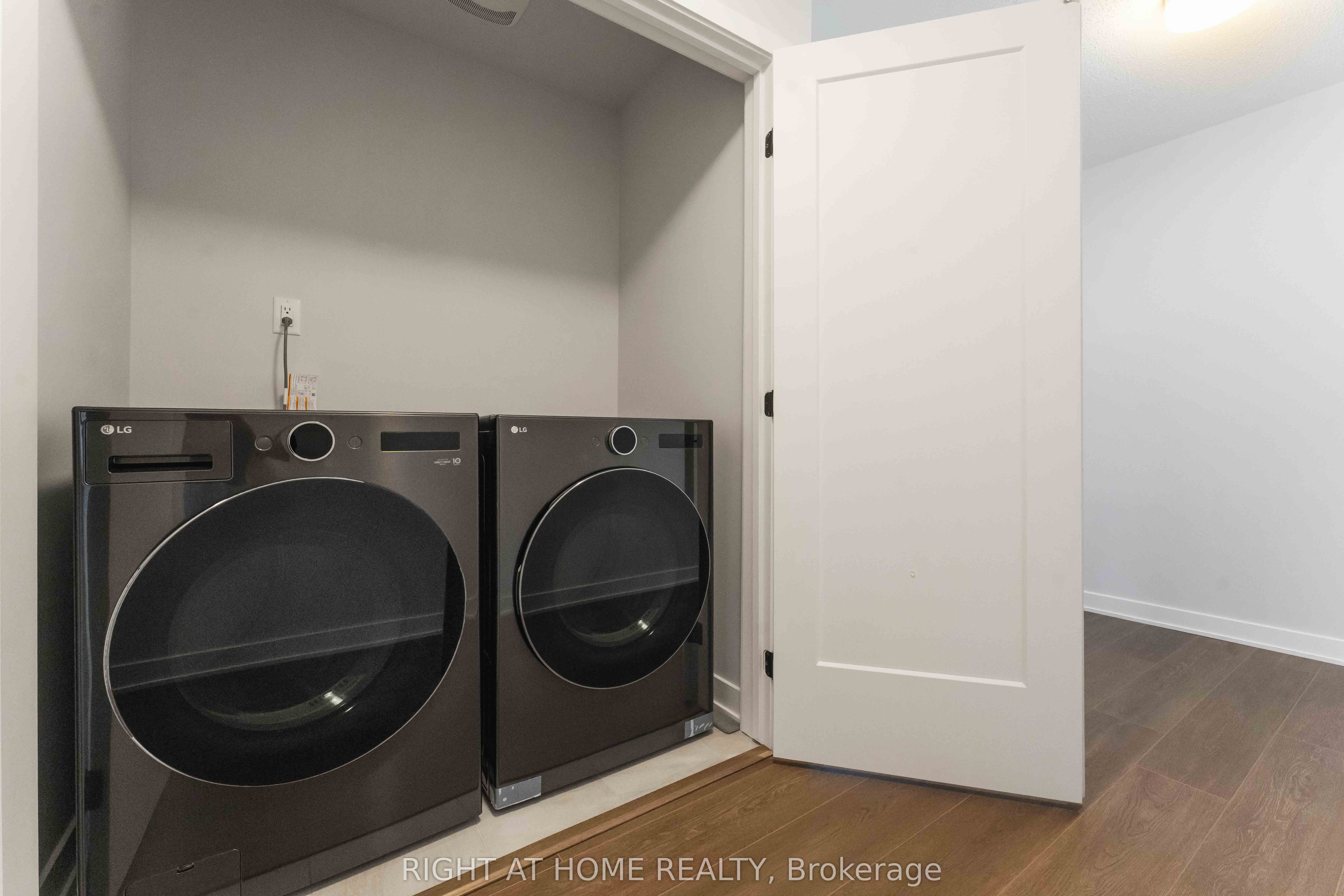 812 Croissant Snap Hook Crescent Property Photo 21