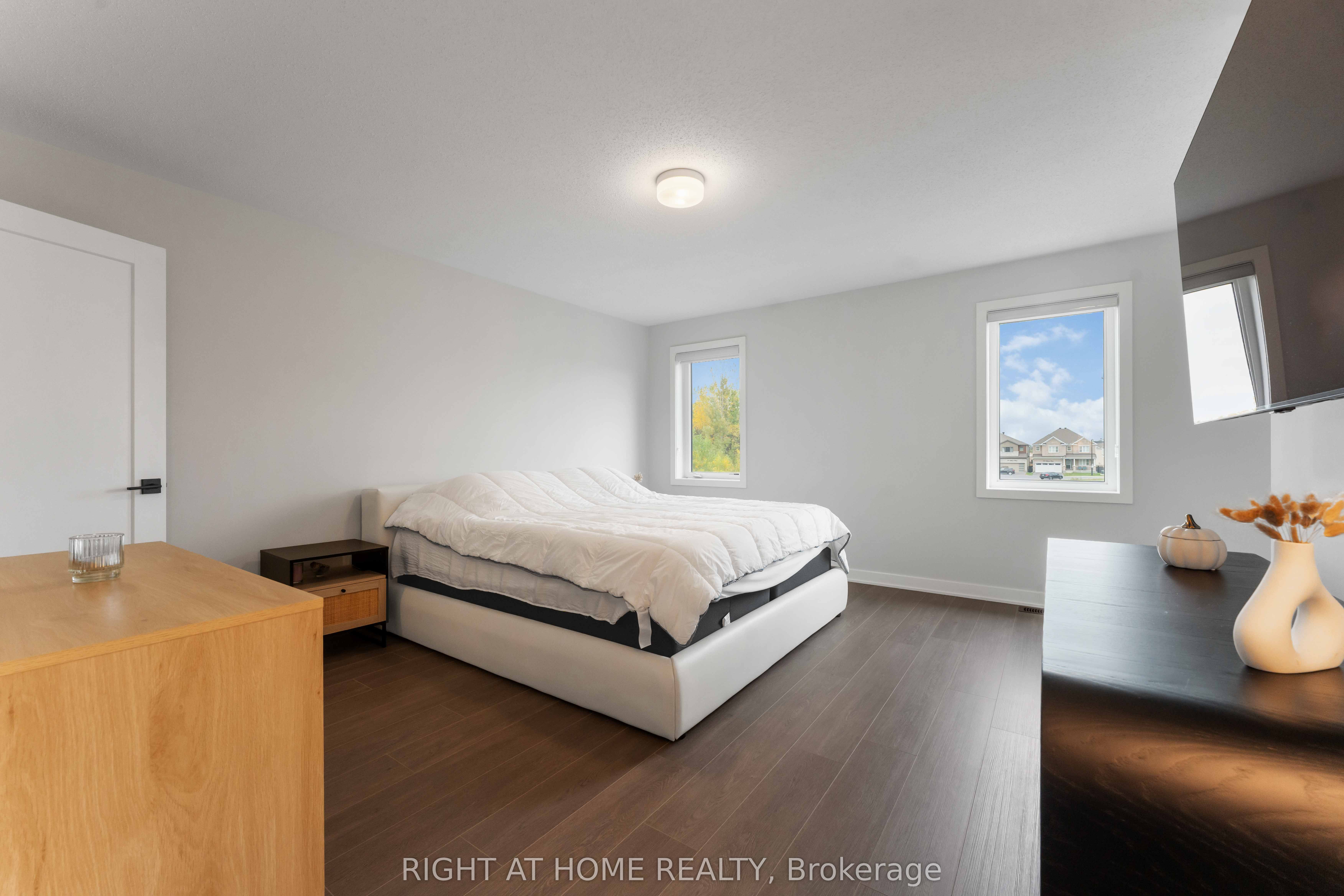 812 Croissant Snap Hook Crescent Property Photo 23