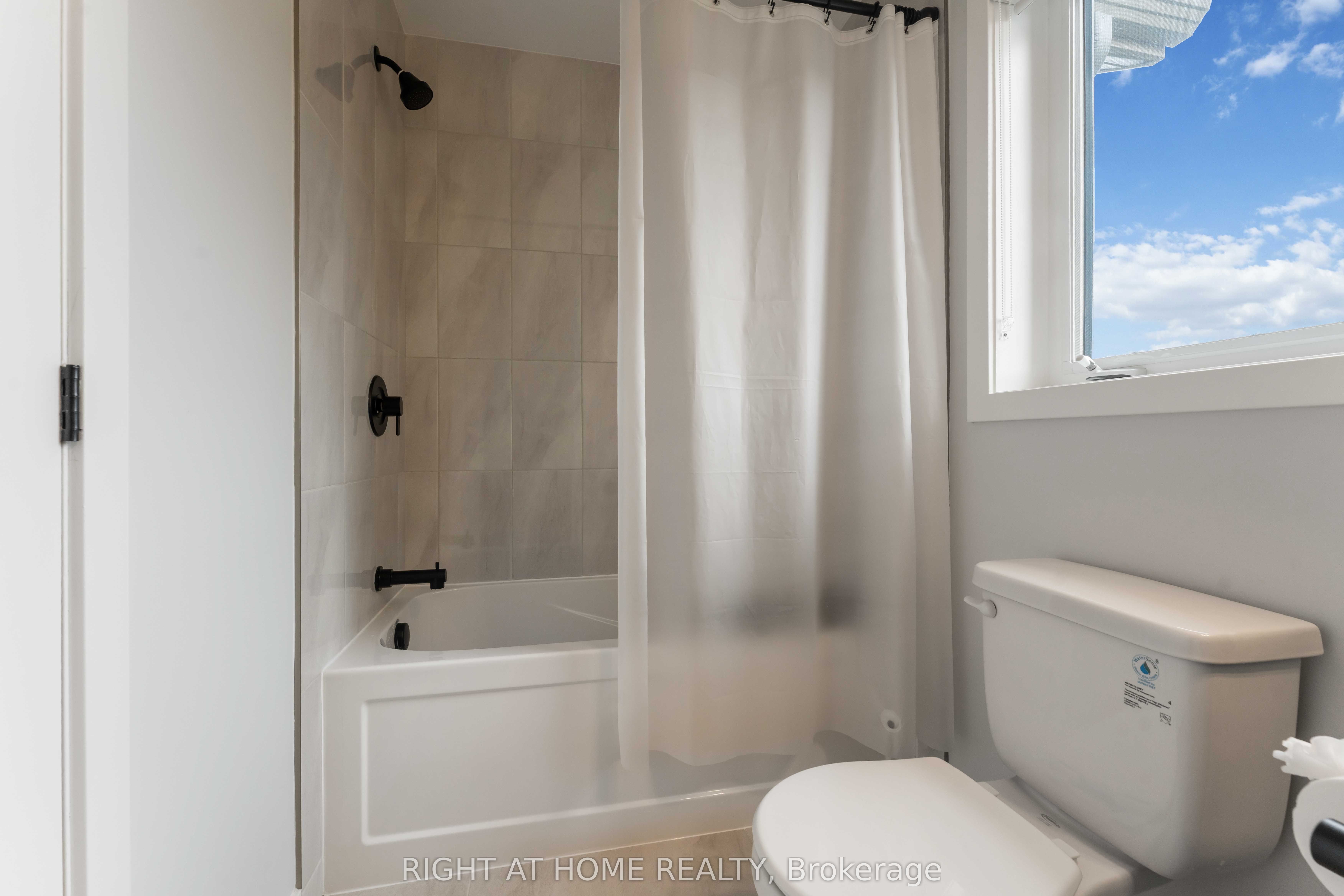 812 Croissant Snap Hook Crescent Property Photo 27