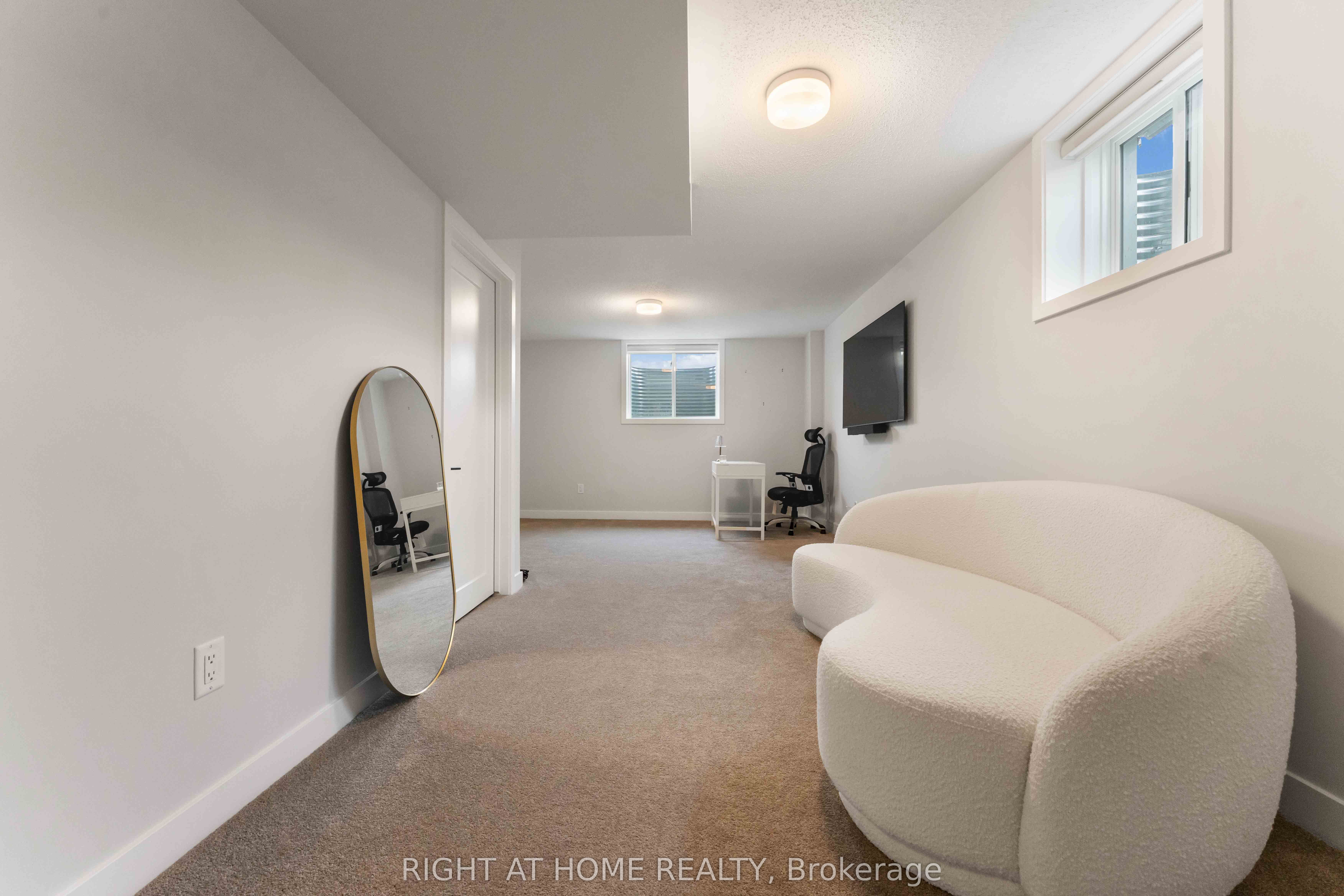 812 Croissant Snap Hook Crescent Property Photo 35