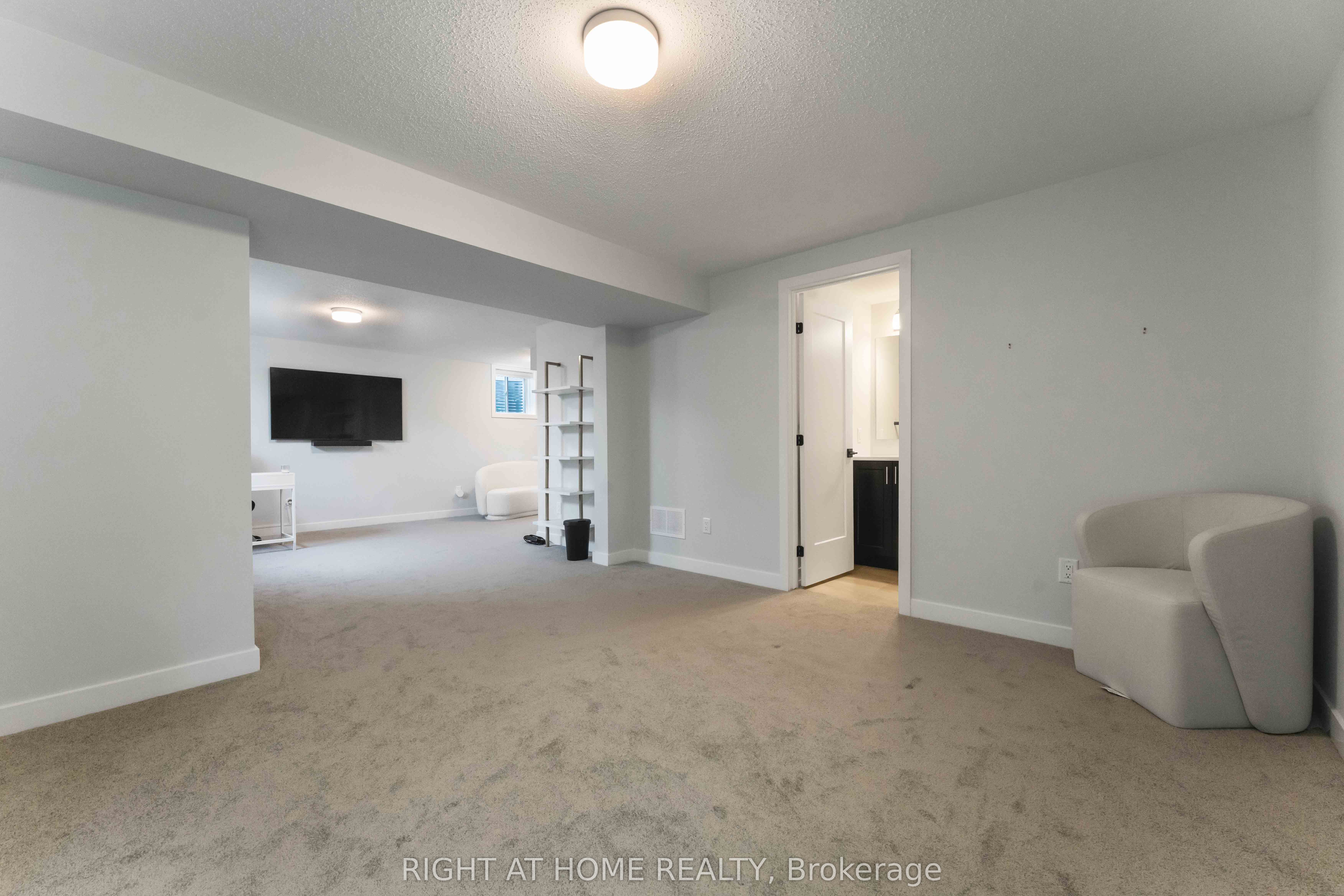 812 Croissant Snap Hook Crescent Property Photo 39