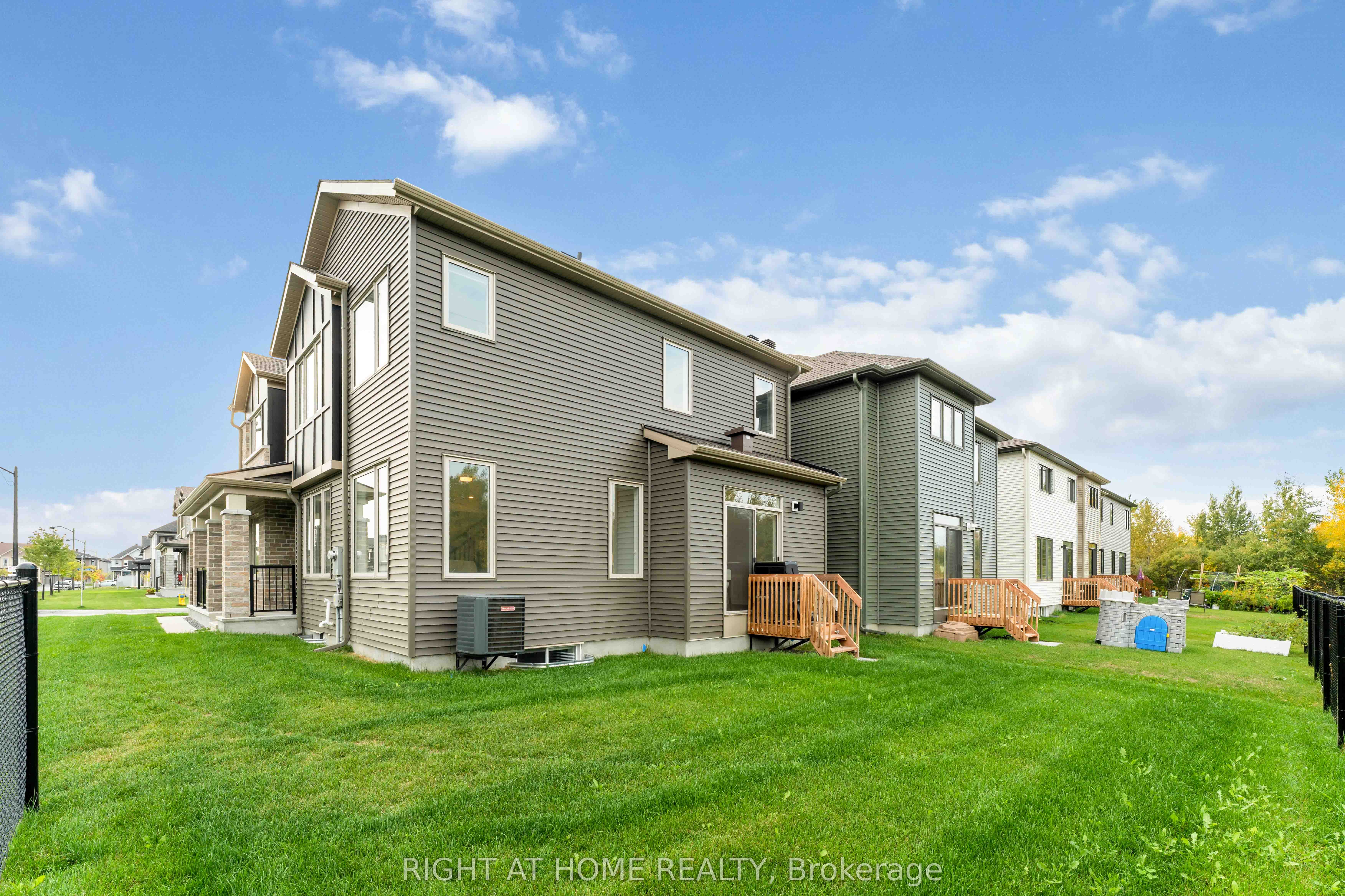 812 Croissant Snap Hook Crescent Property Photo 42