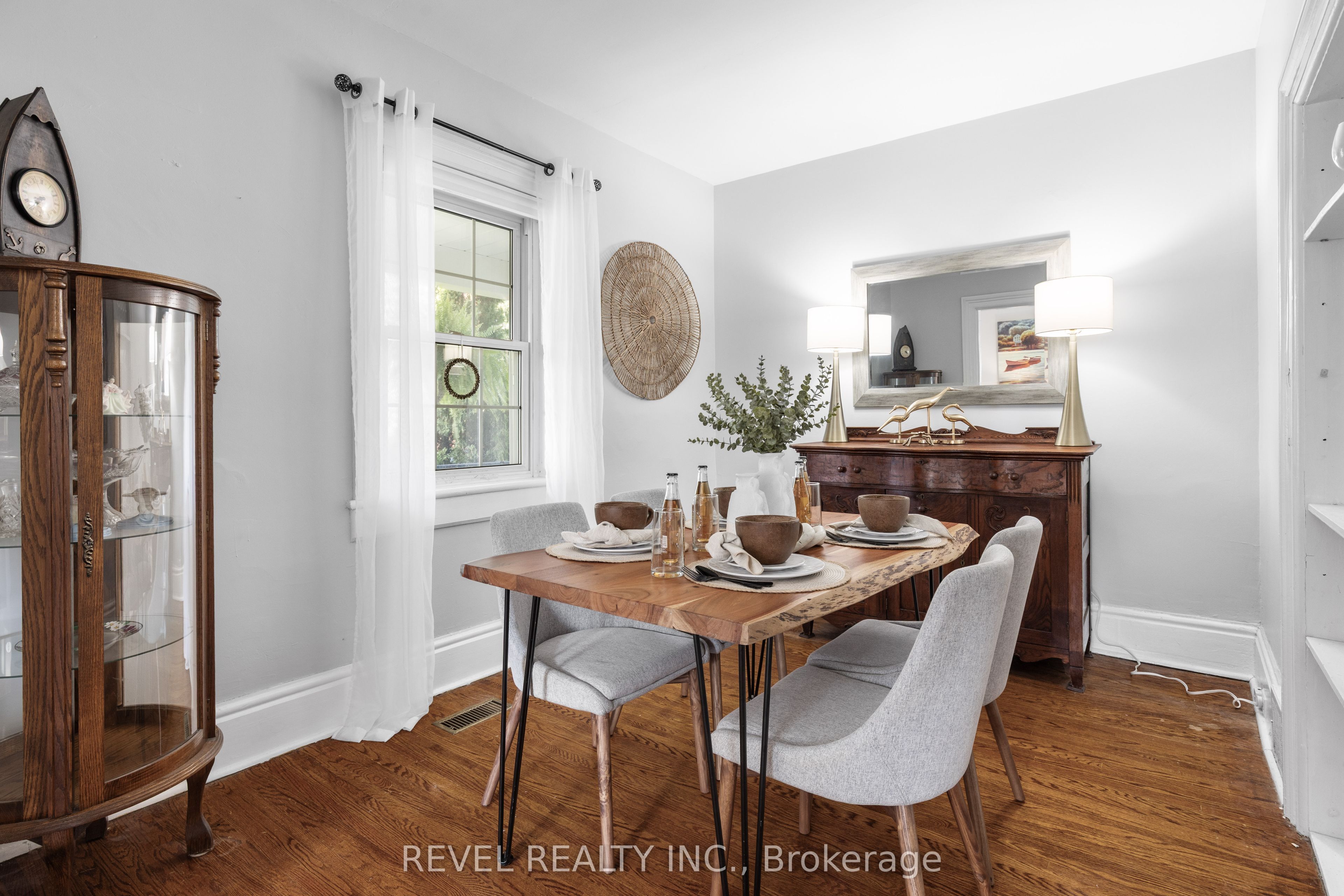 35 Glenelg Street E Property Photo 16