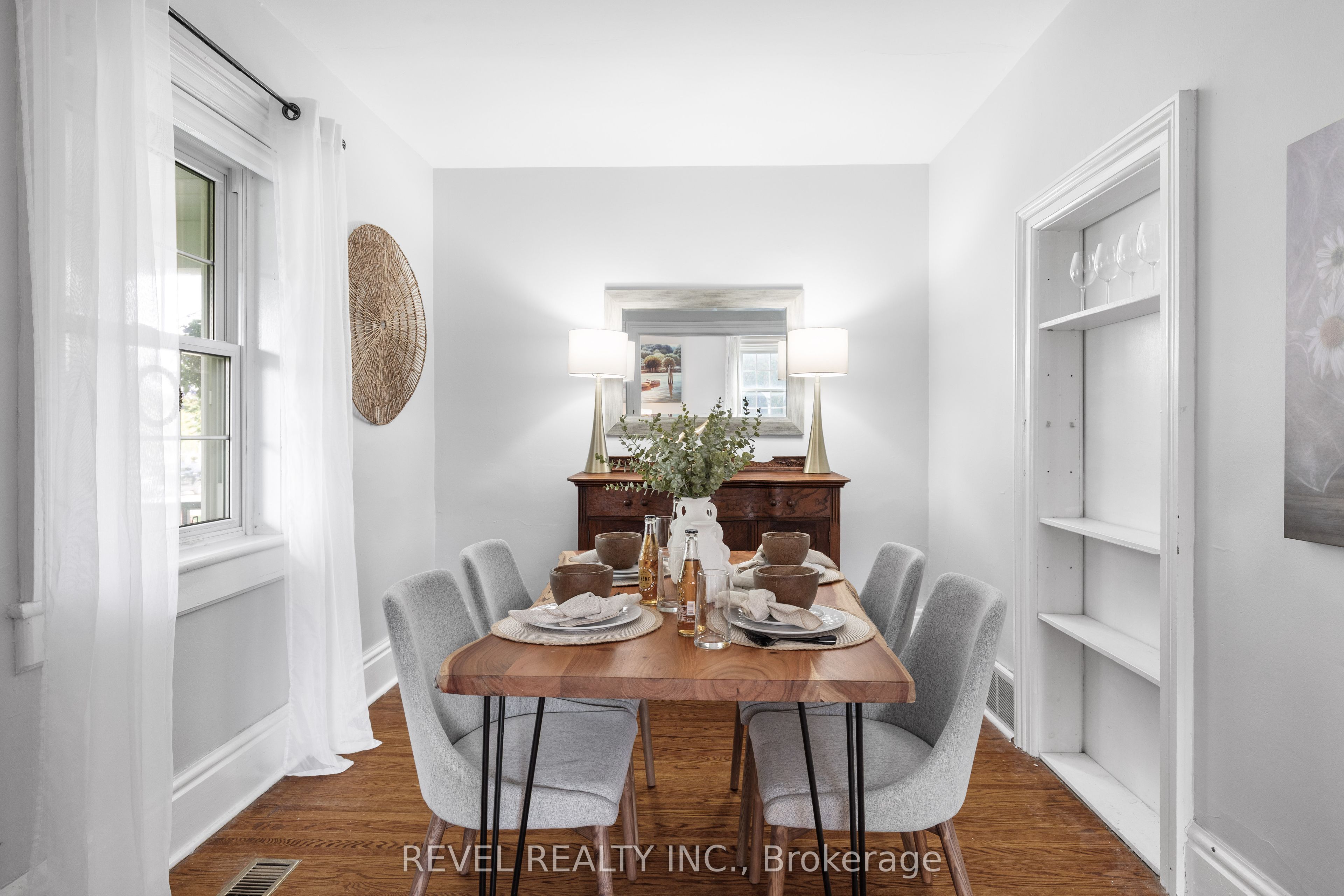 35 Glenelg Street E Property Photo 17