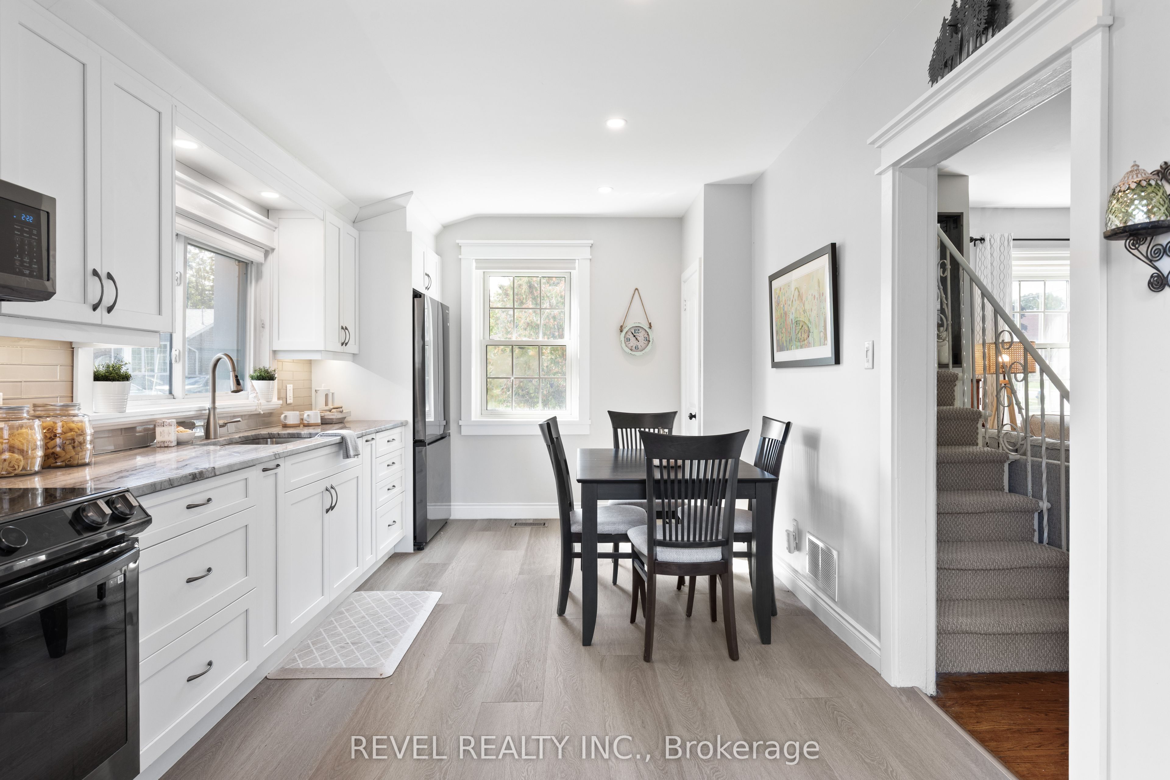 35 Glenelg Street E Property Photo 20