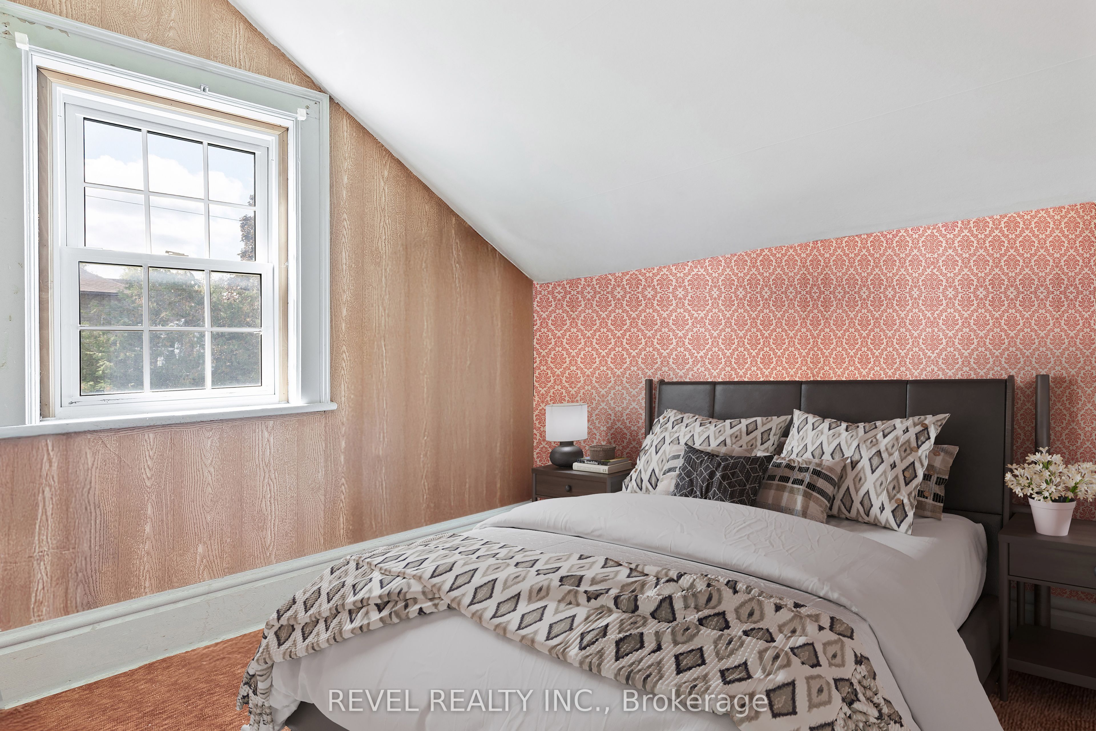 35 Glenelg Street E Property Photo 36