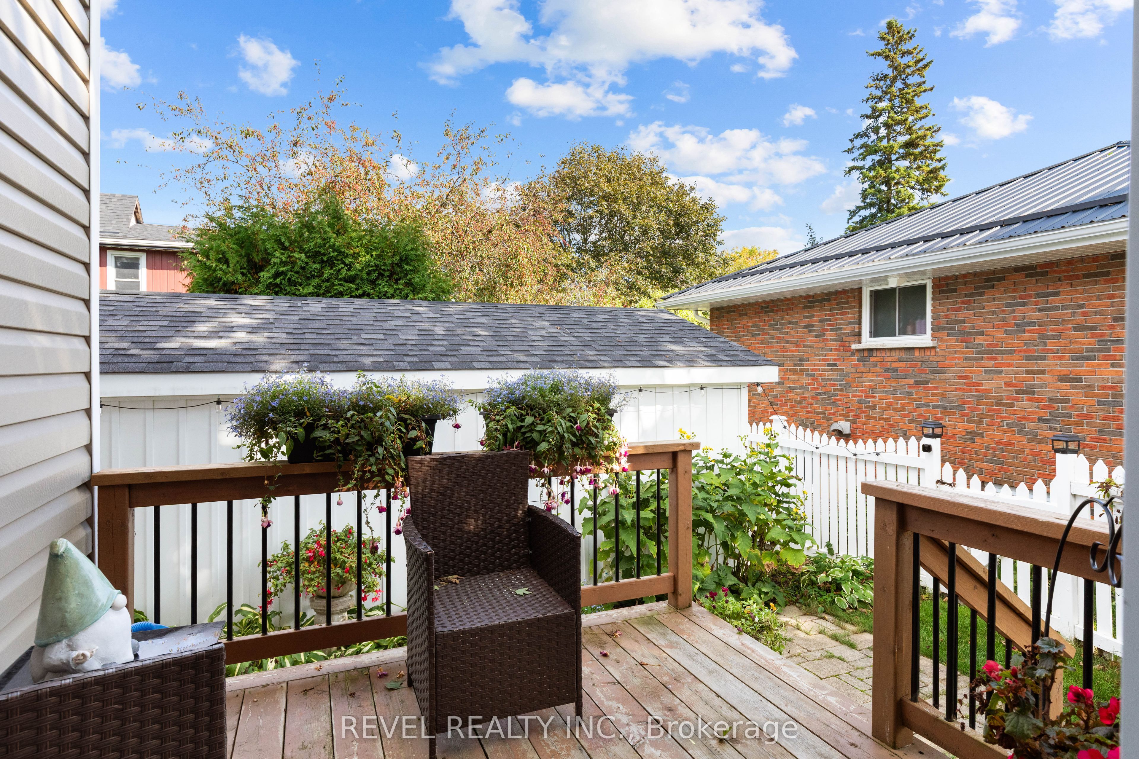 35 Glenelg Street E Property Photo 37