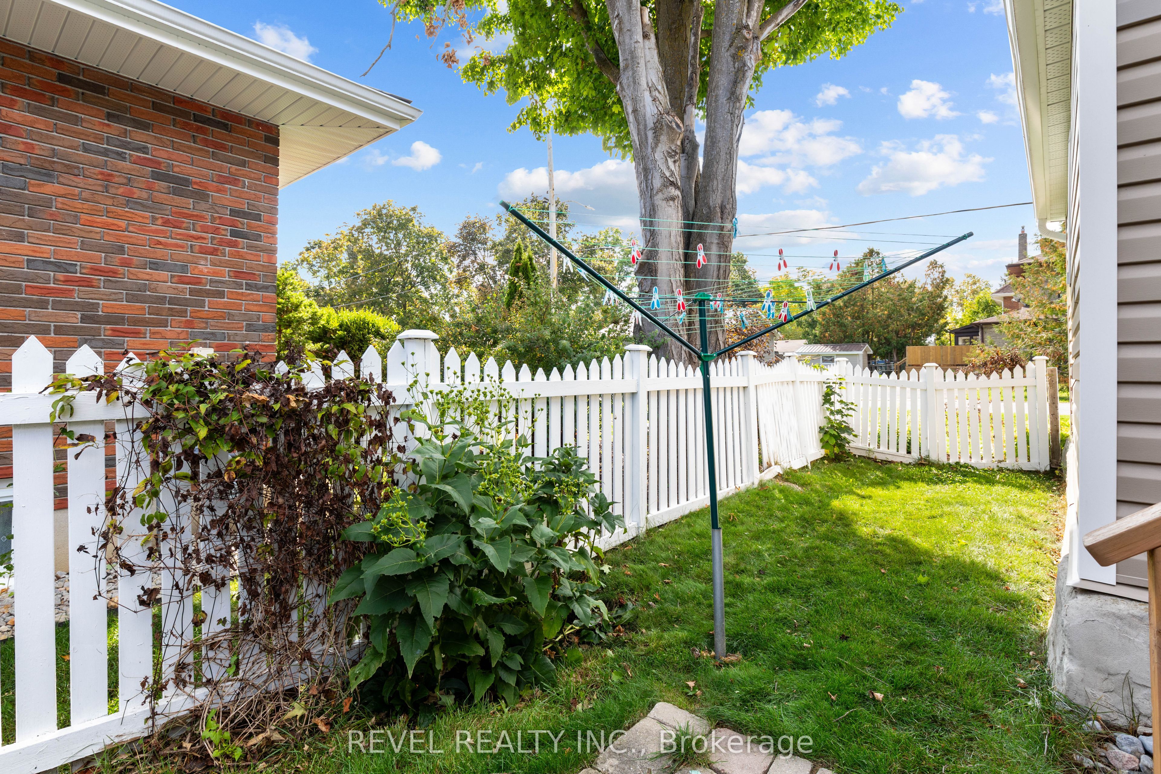 35 Glenelg Street E Property Photo 38